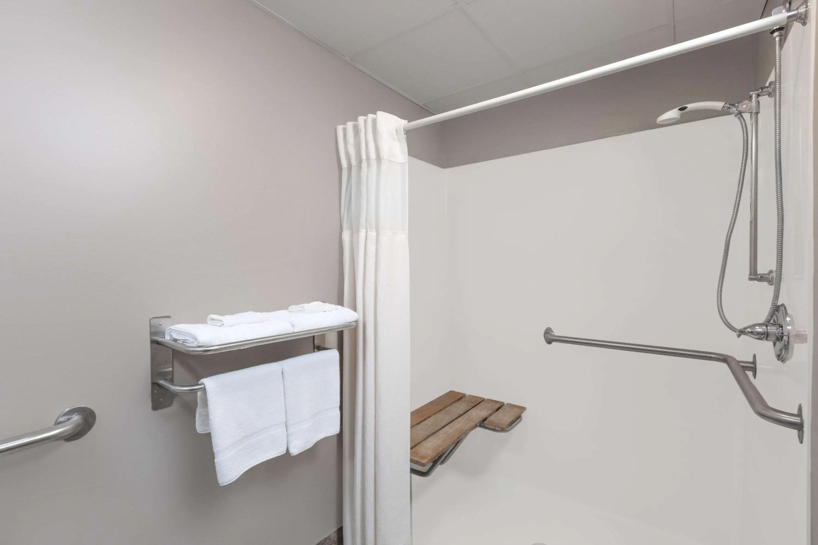 Super 8 by Wyndham Carroll/East