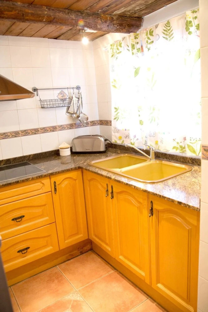 House With 3 Bedrooms in Les Pinedes de L'armengol, With Wonderful Mou