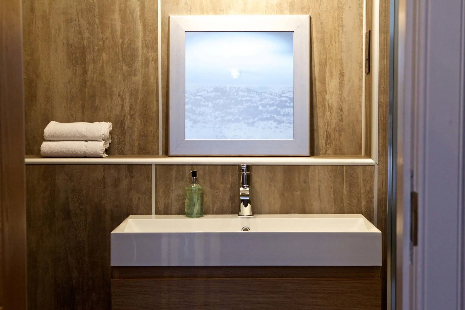 The Tower Gastro Pub & Apartments