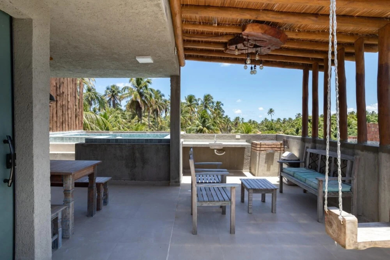 Linda Casa com Piscina 5 min da Praia