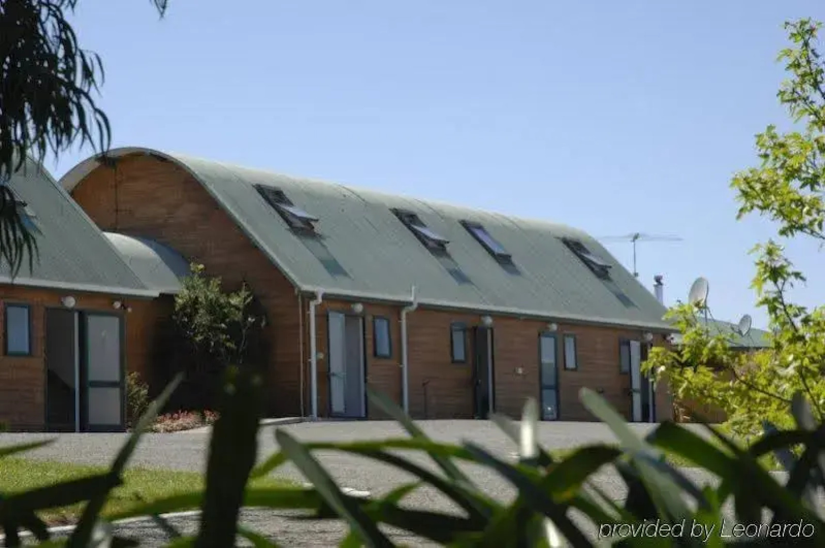 The Claremont Motels & Apartments