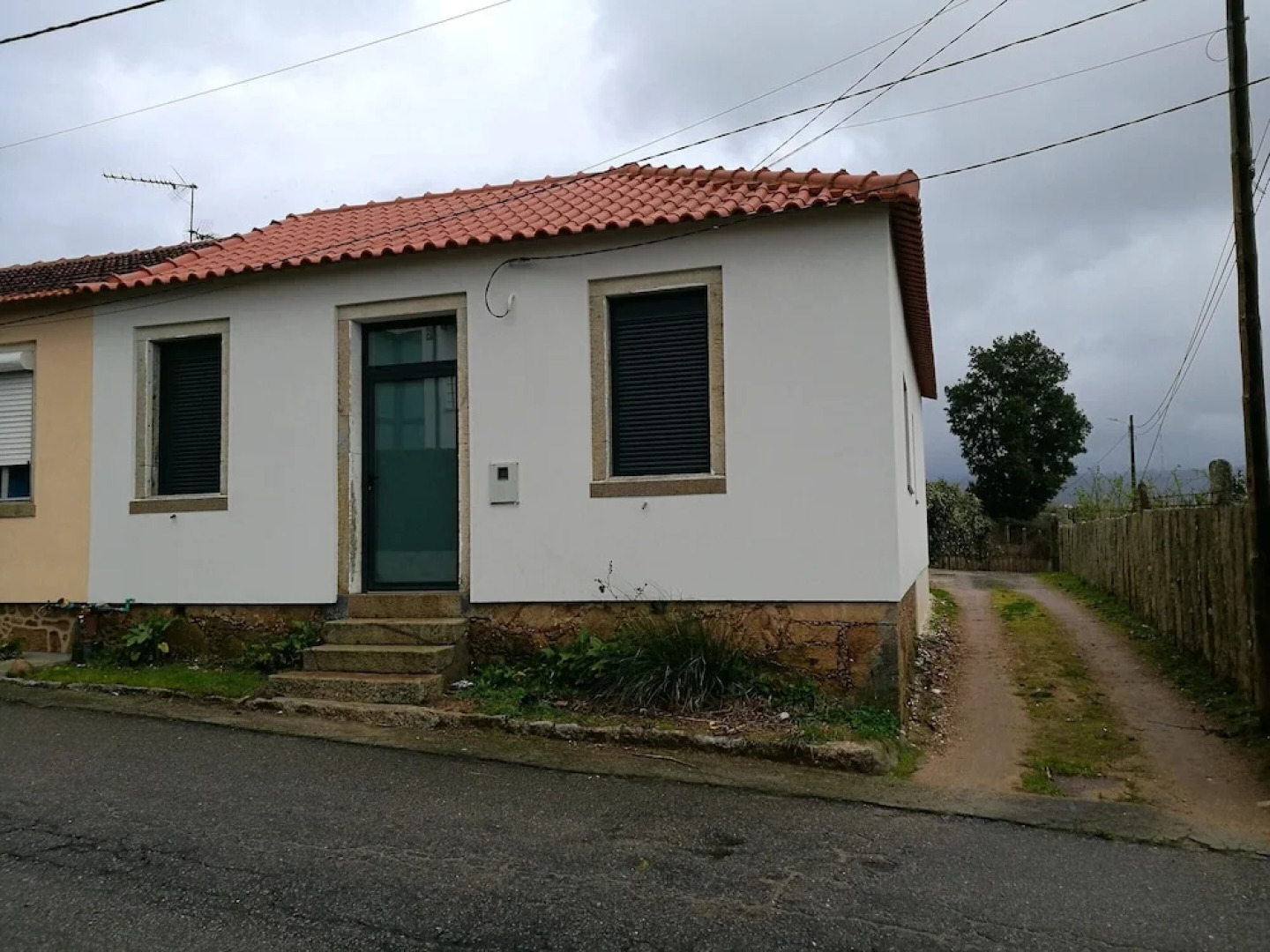 House With 2 Bedrooms in Valença, With Wonderful Mountain View, Furnis