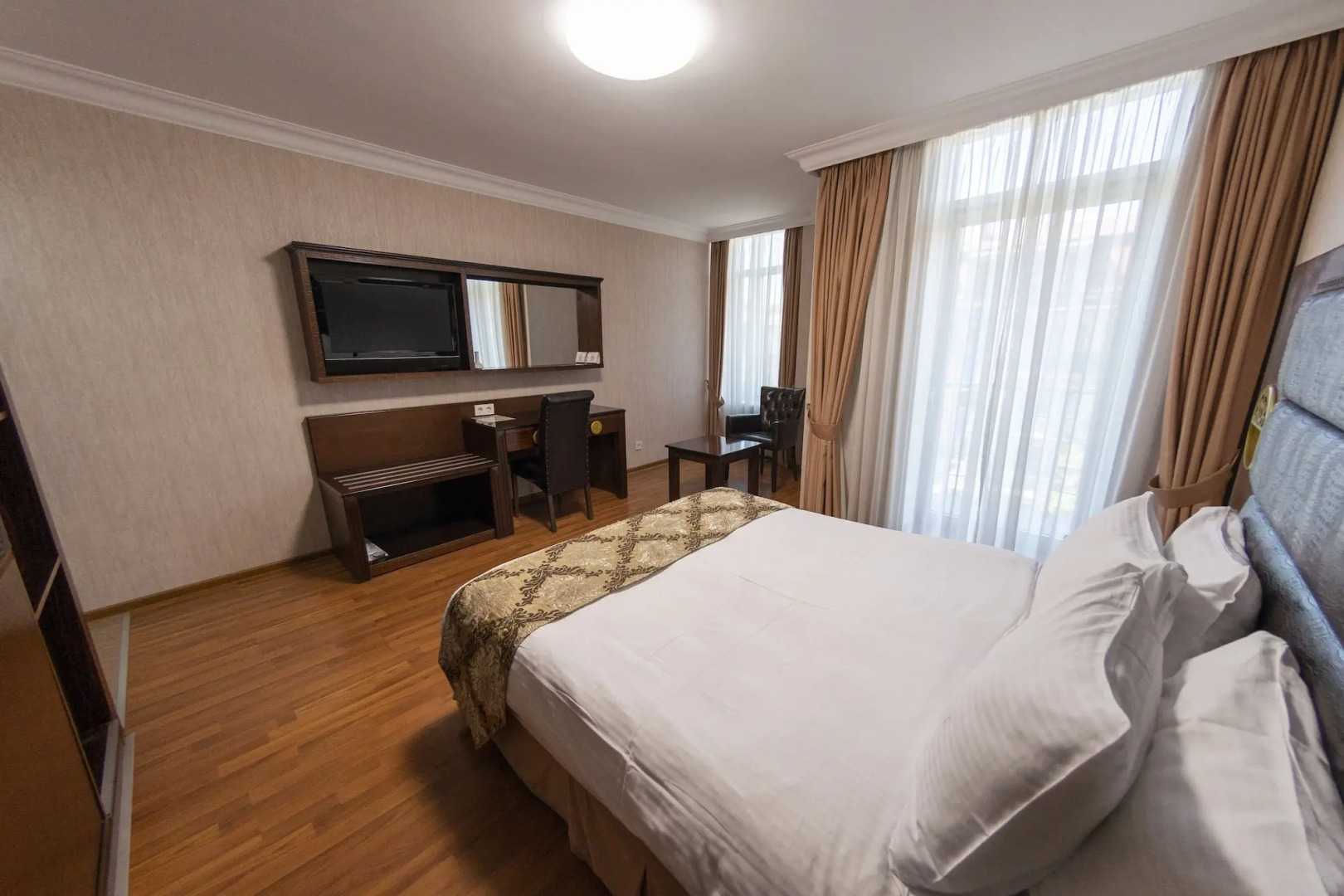 Отель Era Palace