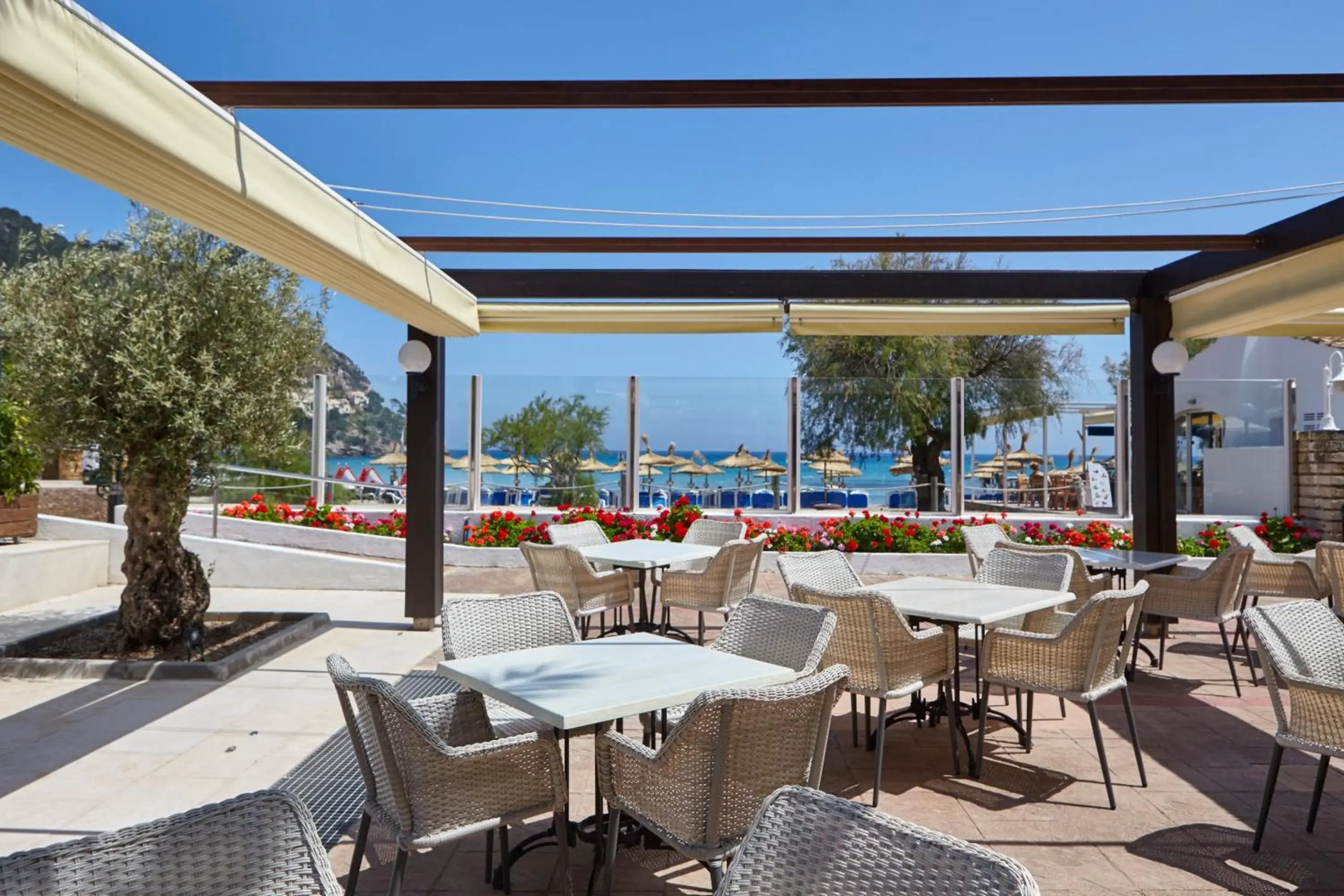 Universal Apartamentos Laguna Garden