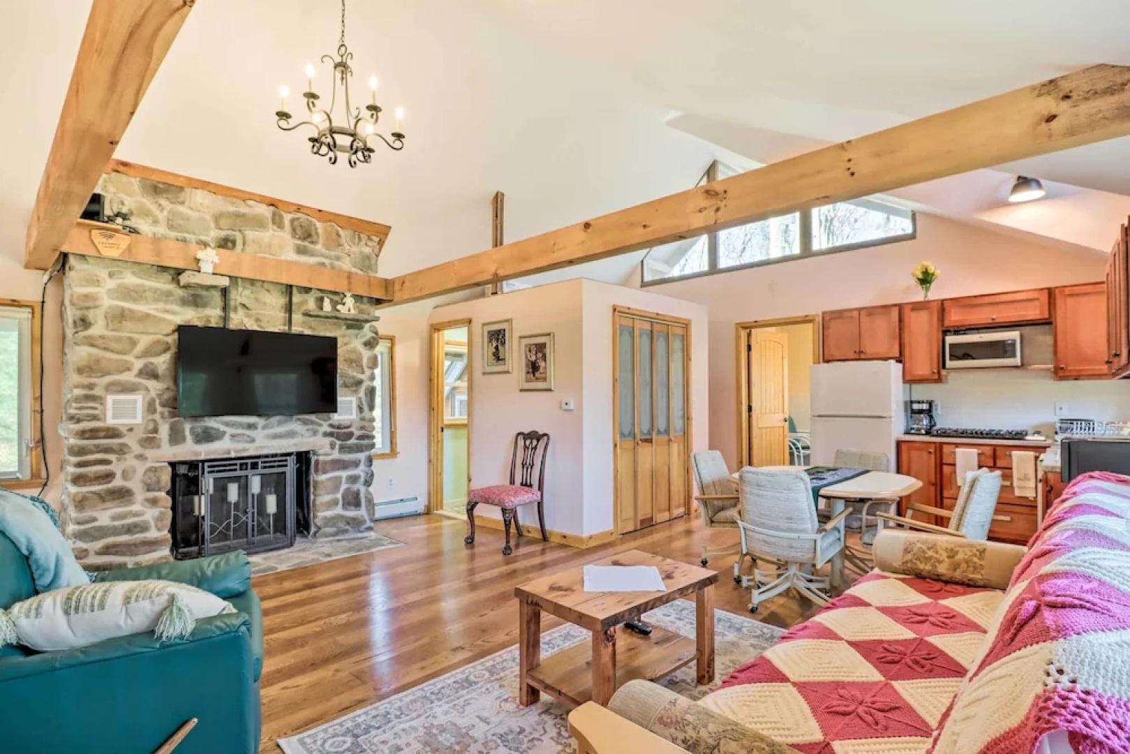 Cozy Tannersville Gem - Ski, Hike, Explore!