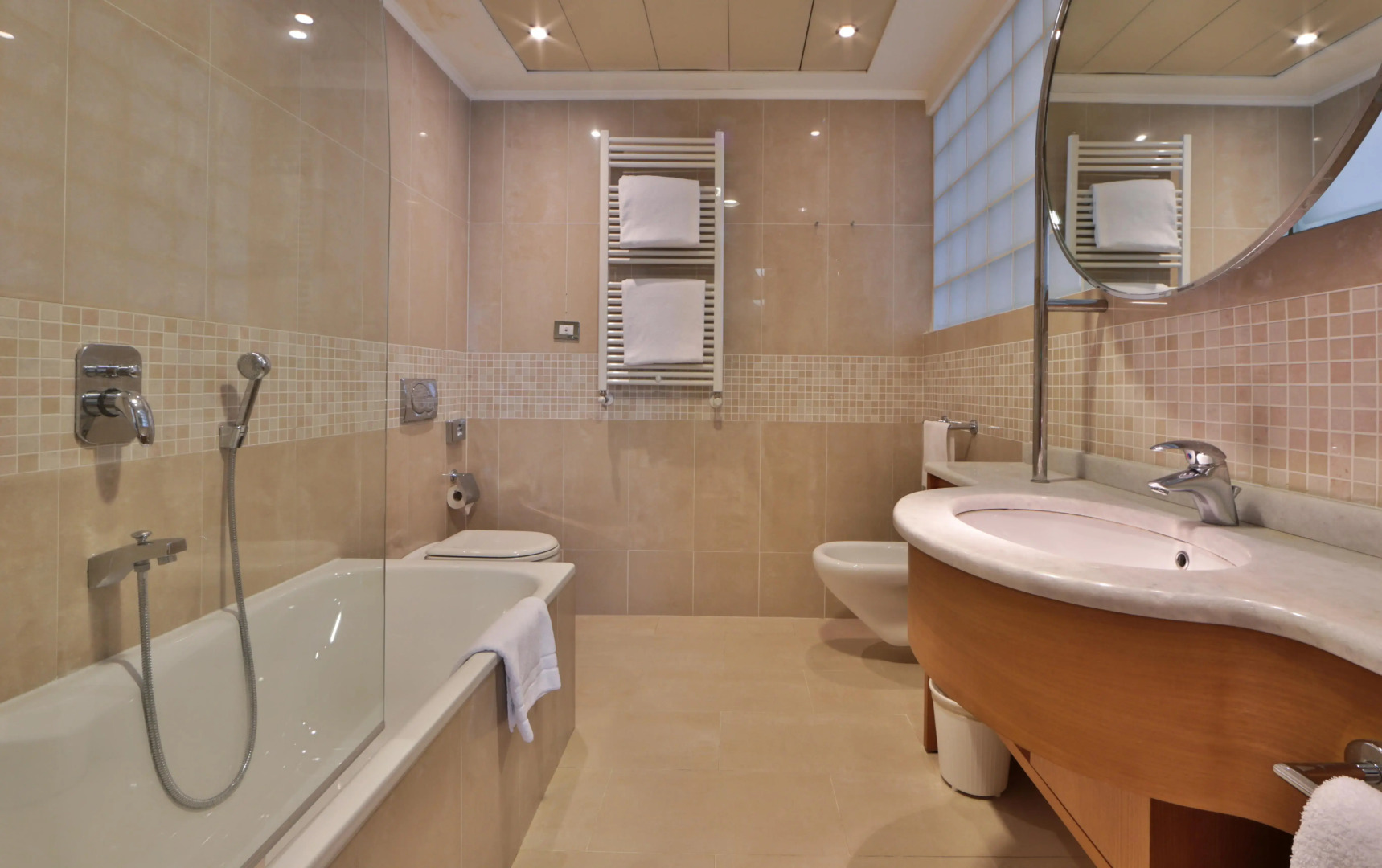 UnaHotels The One Milano Hotel & Residence