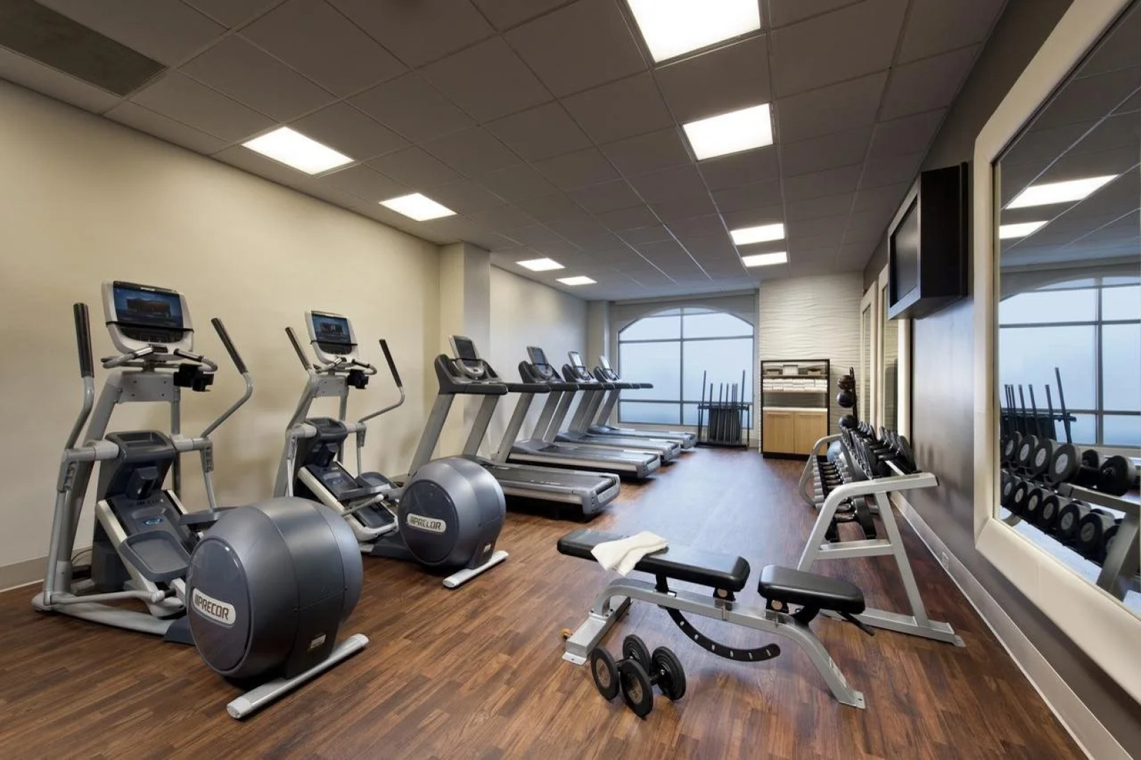 Embassy Suites by Hilton Dulles Airport