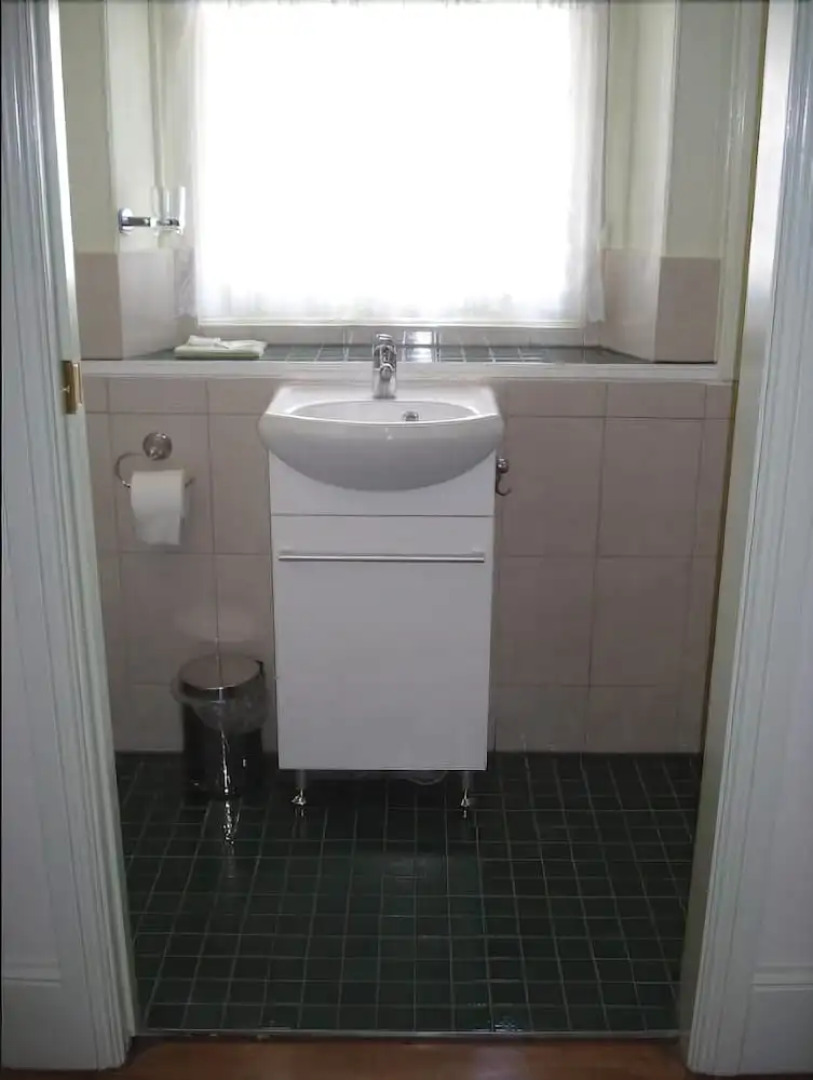 Christopher Hall's Colonial Accommodation