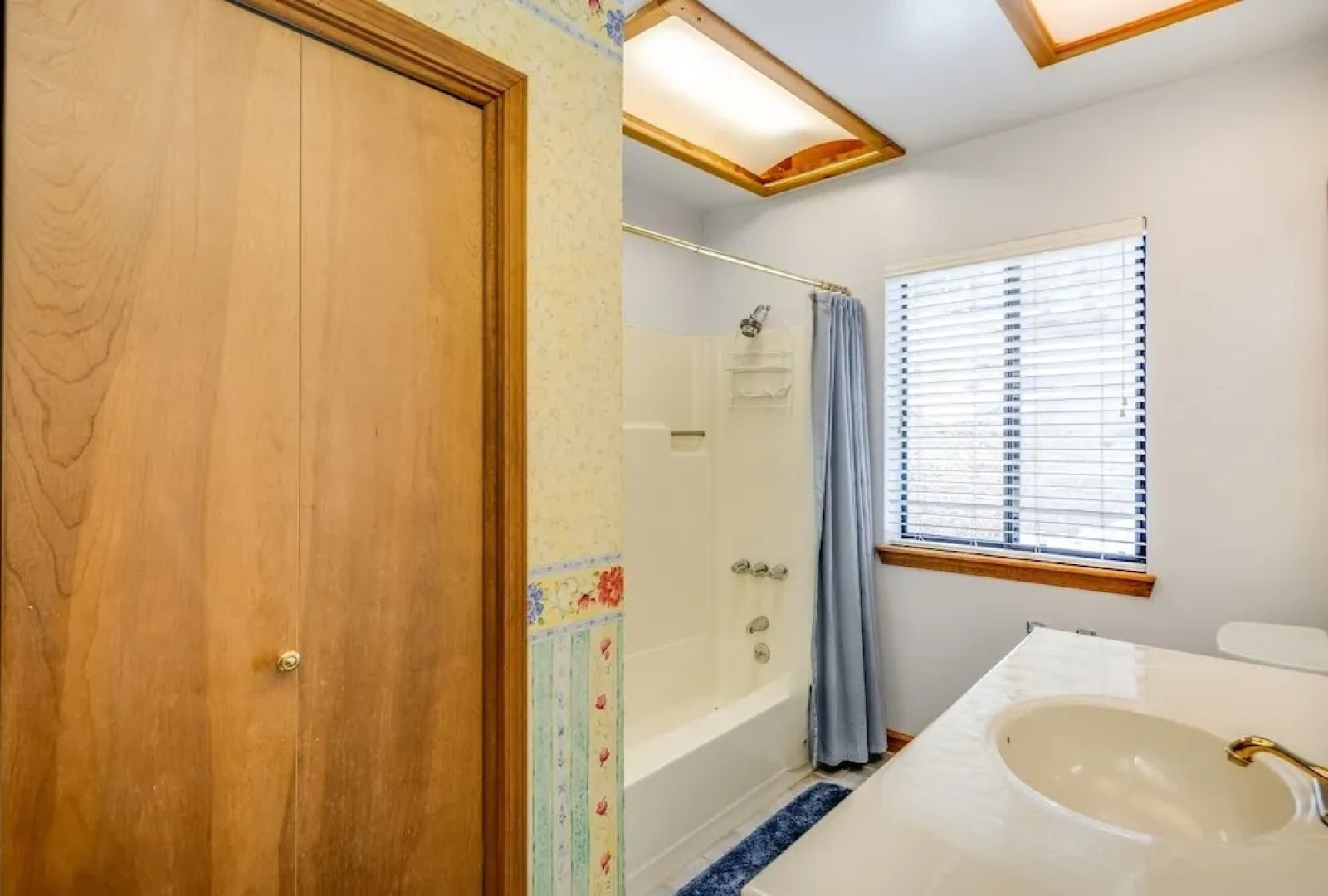 Spacious Cabin Sleeps up to 12! - Sky High #86 by Bear Valley Vacation Rentals
