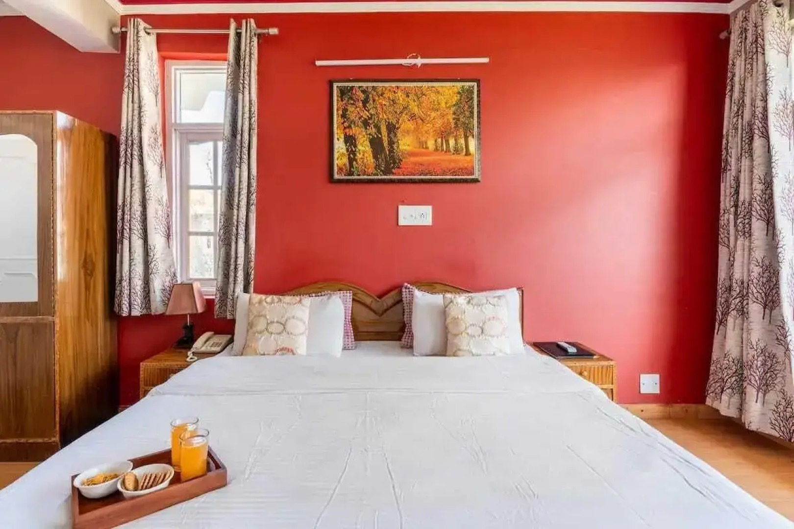 Hotel Snow Crest Inn