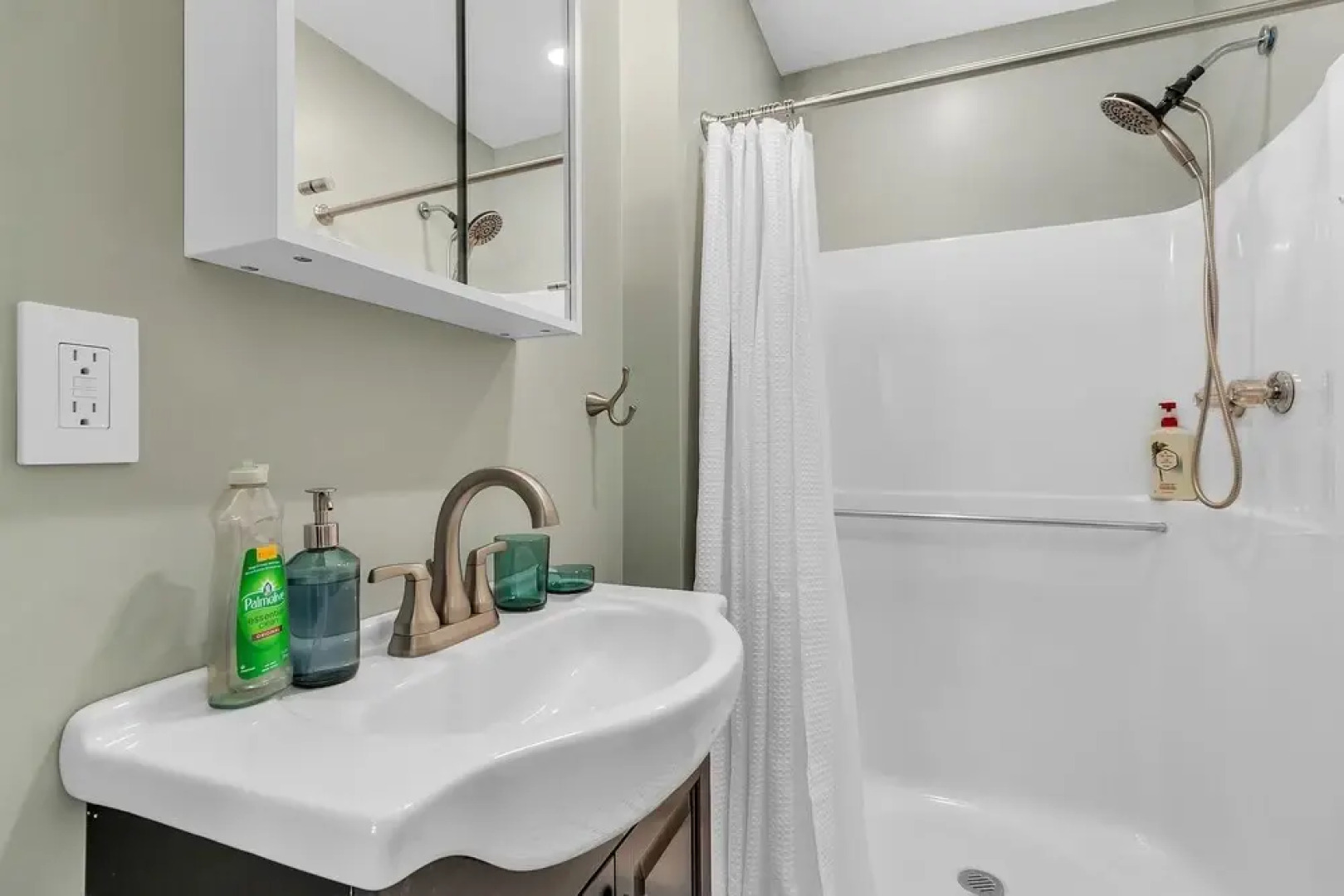 Cozy Trotter 4 Bedroom Home