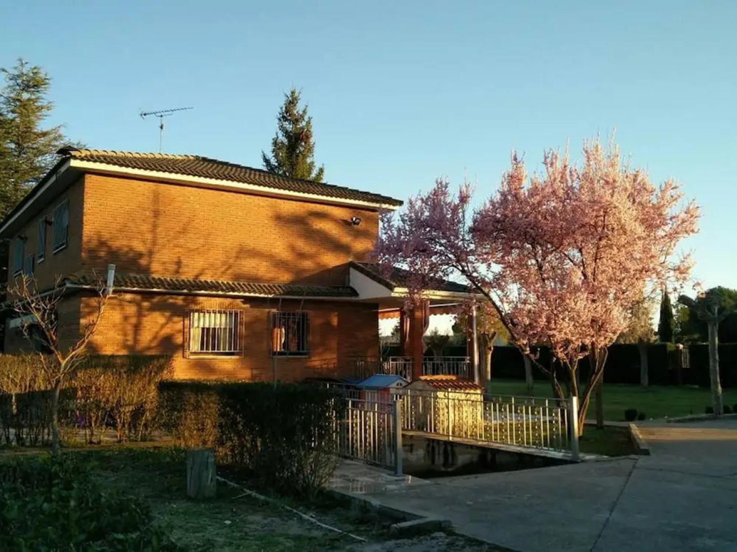 Villa With 6 Bedrooms in Villabáñez, With Private Pool, Furnished Terr