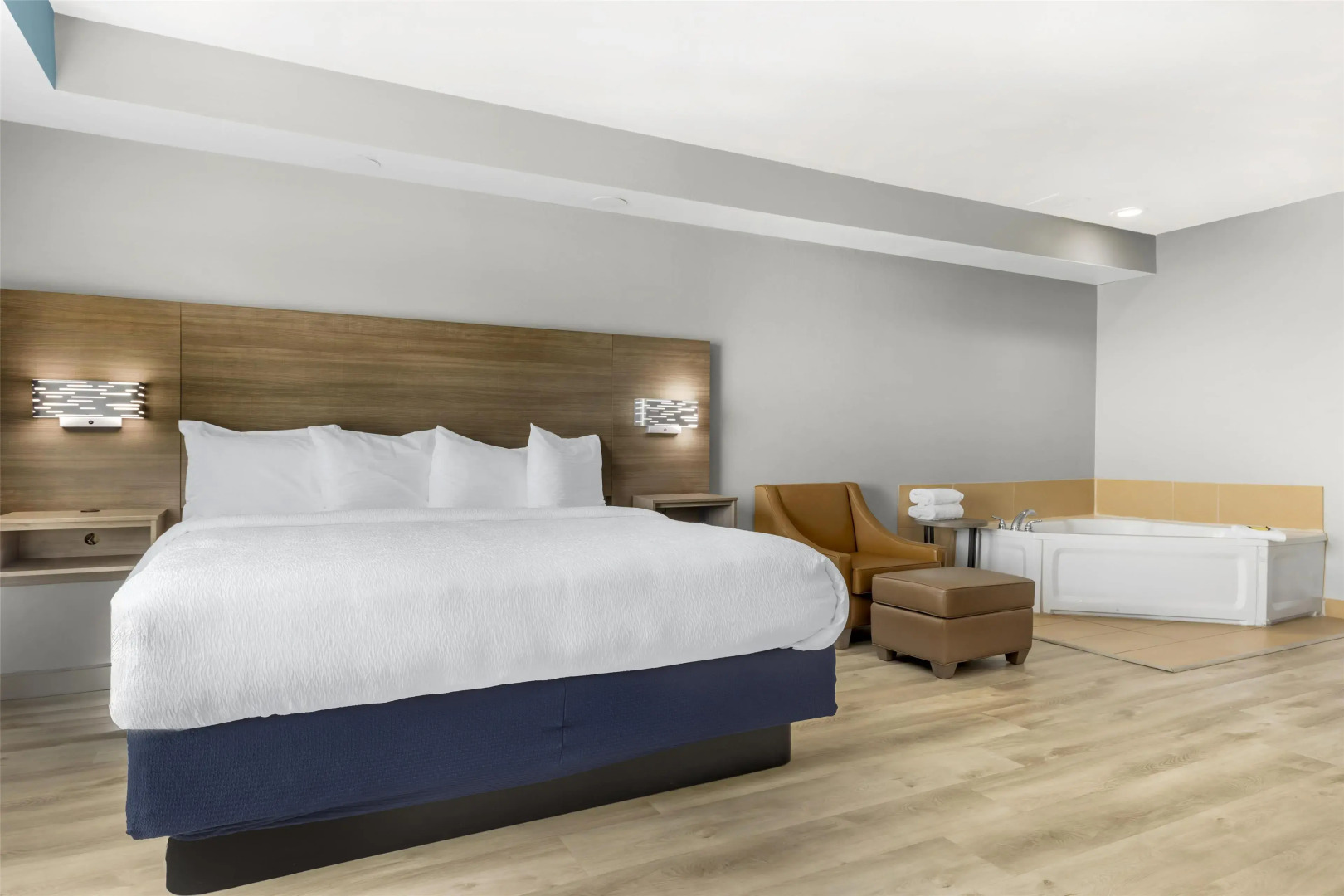 Best Western Plus Fort Worth Forest Hill Inn & Suites