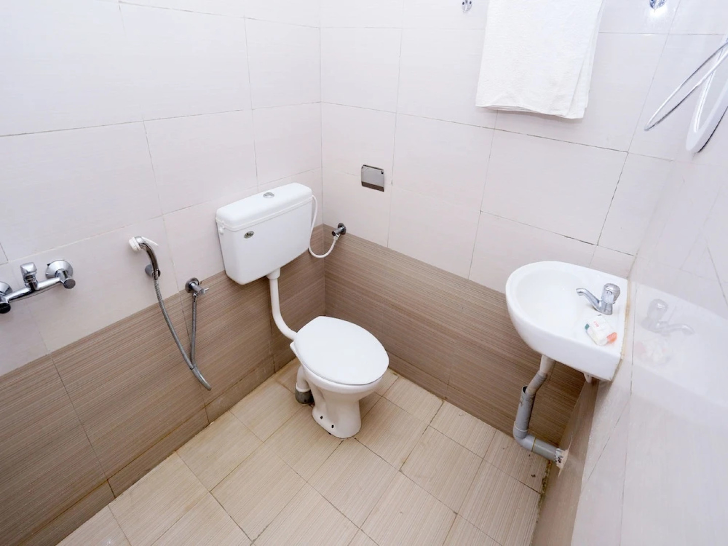 OYO 19821 Hotel Ram Leela