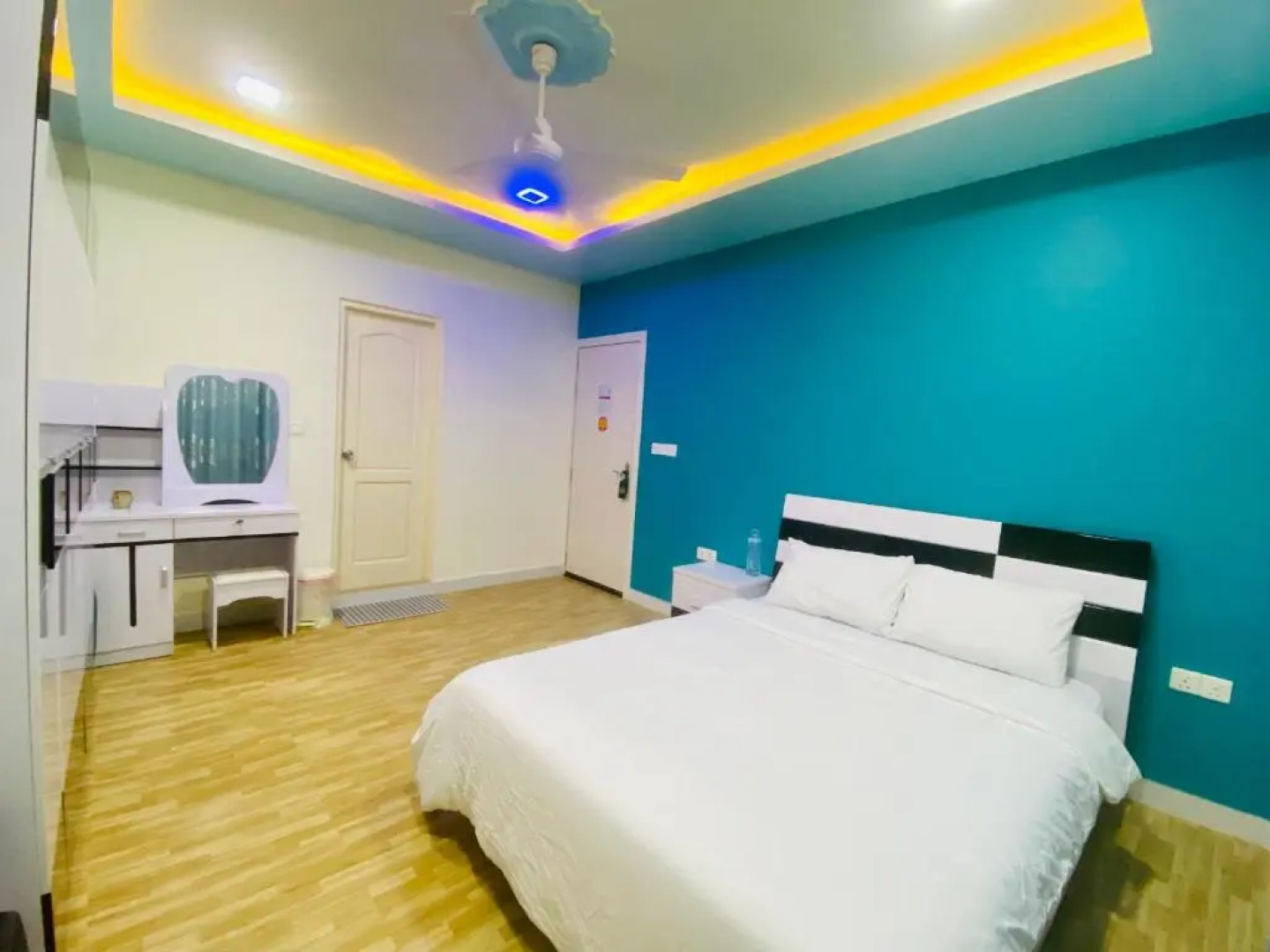 Hedheykuri Residence