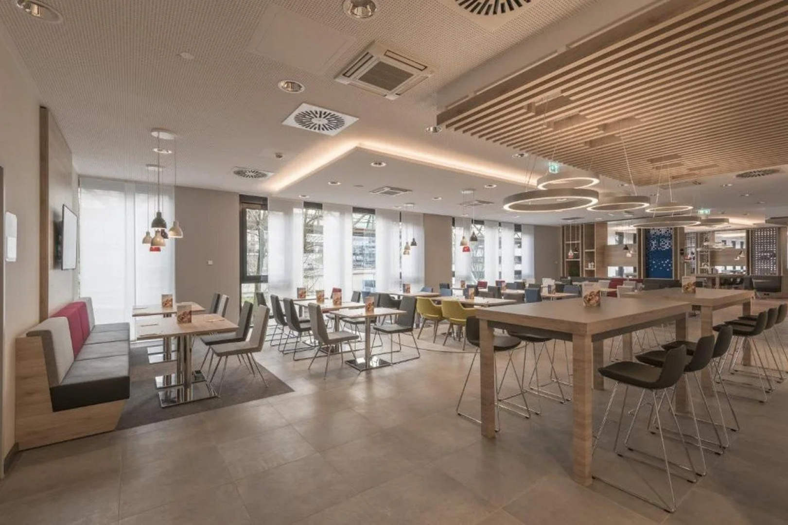 Holiday Inn Express Wuppertal - Hauptbahnhof by IHG