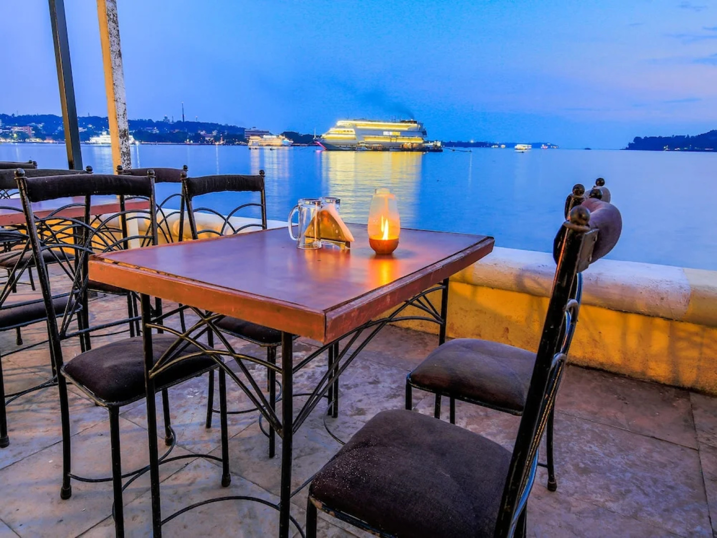 OYO 22410 Mandovi Riverfront Hotel By Ben Hospitalities