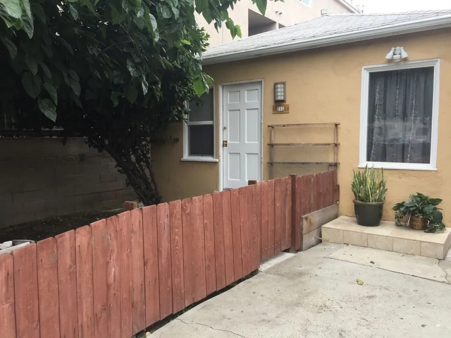 Nice 2 Bedroom in Burbank