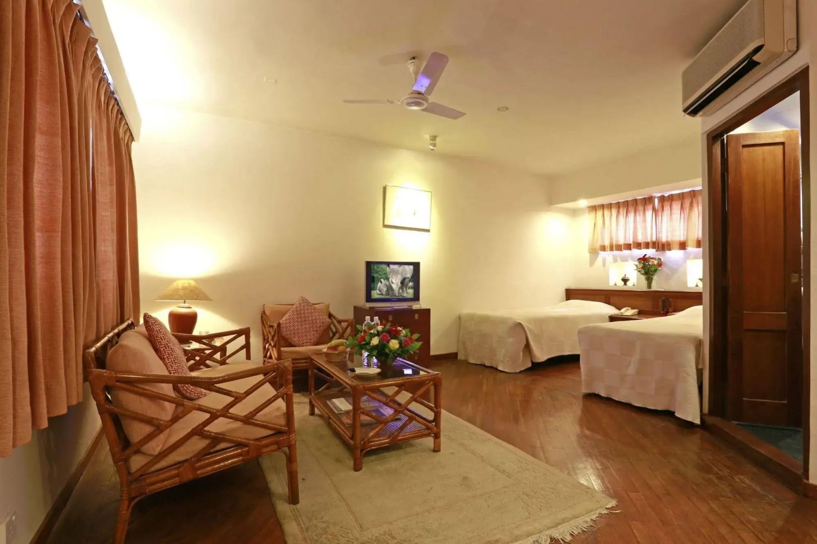 Summit Hotel