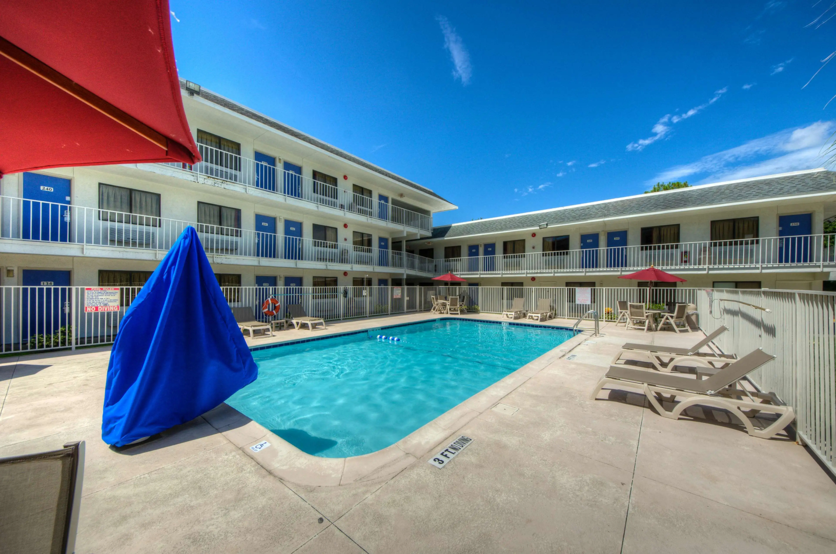 Motel 6 Bradenton, FL