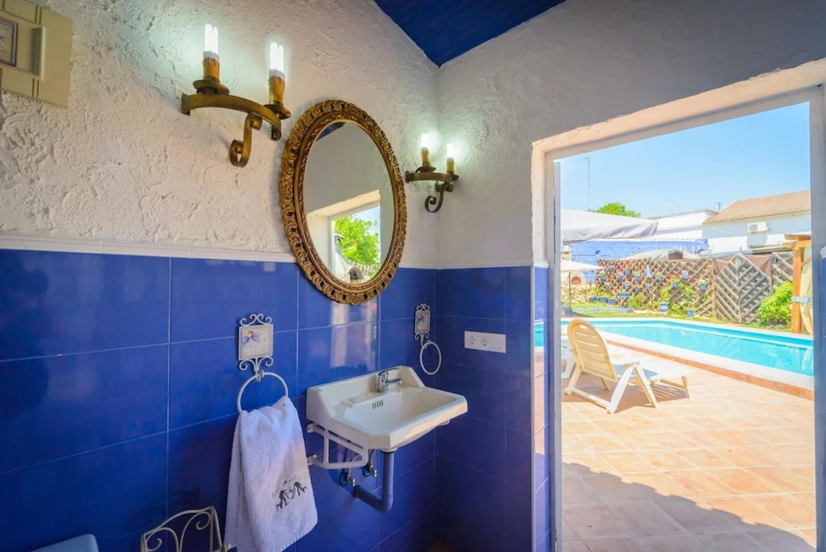 House With 3 Bedrooms in Peñaflor, With Private Pool, Enclosed Garden