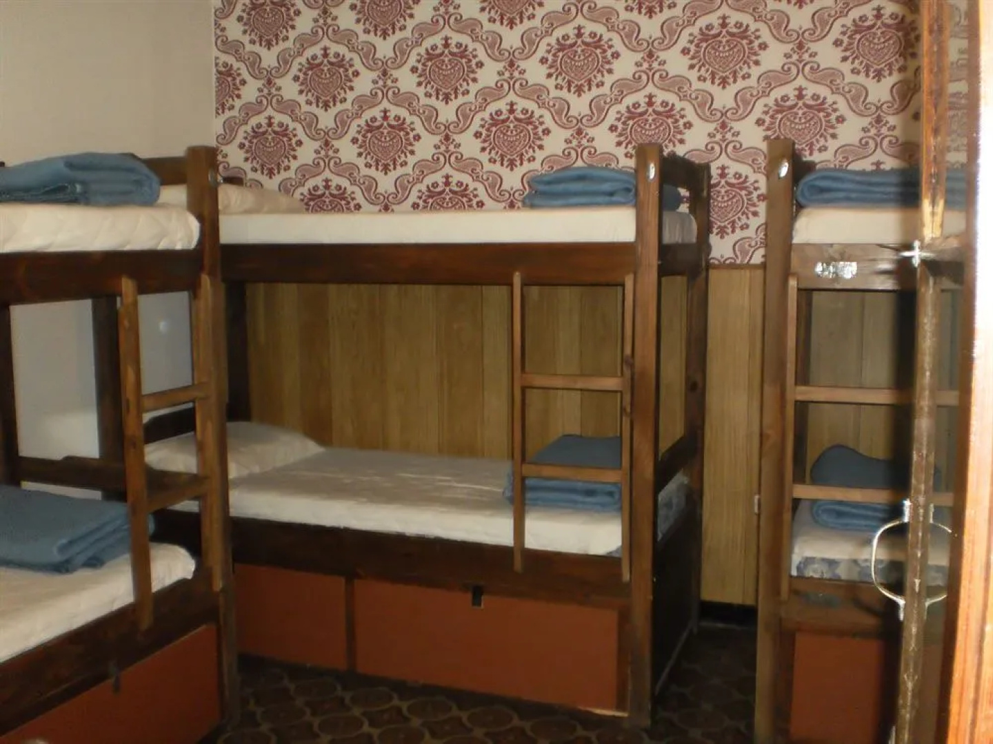 El Viajero Colonia Hostel & Suites
