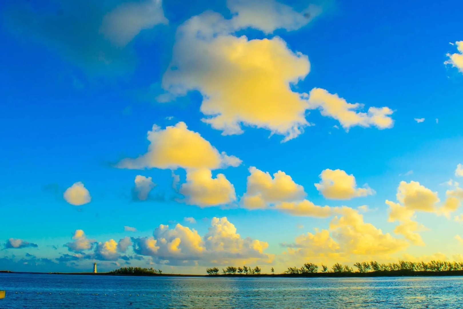 Courtyard by Marriott Nassau Downtown/Junkanoo Beach