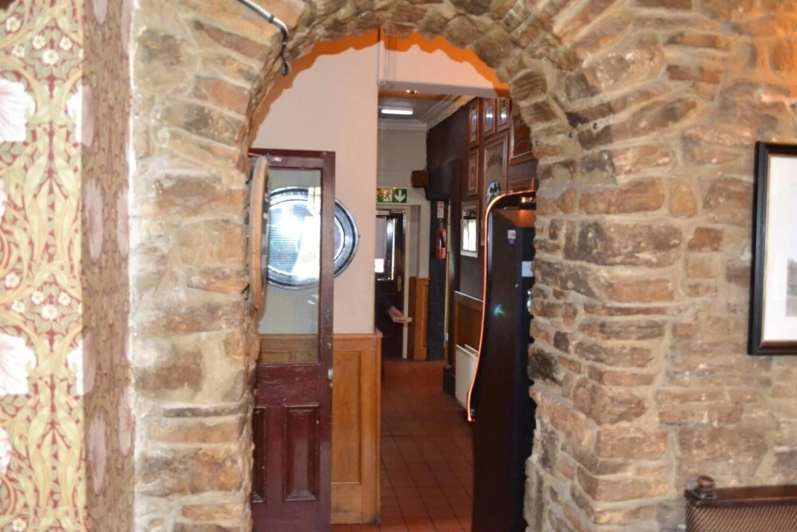 Oak Tree Inn