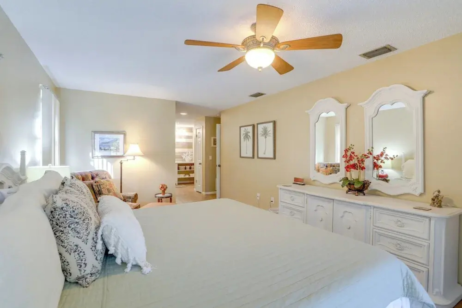 Prime Largo Vacation Rental w/ Lanai & Pool!