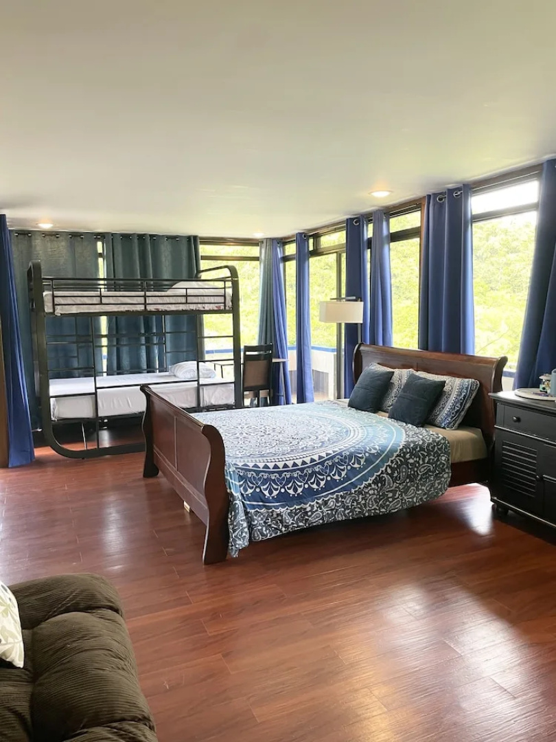 Captivating 1-bed House in Koror