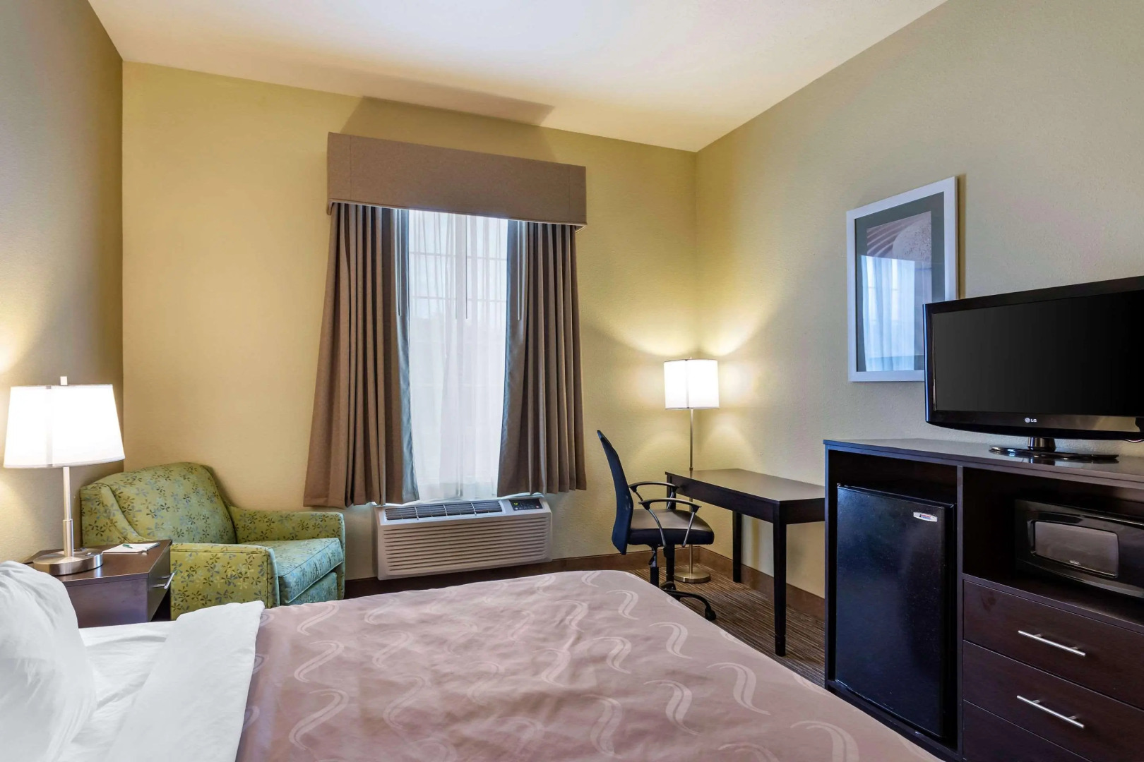 Sonesta Essential La Porte