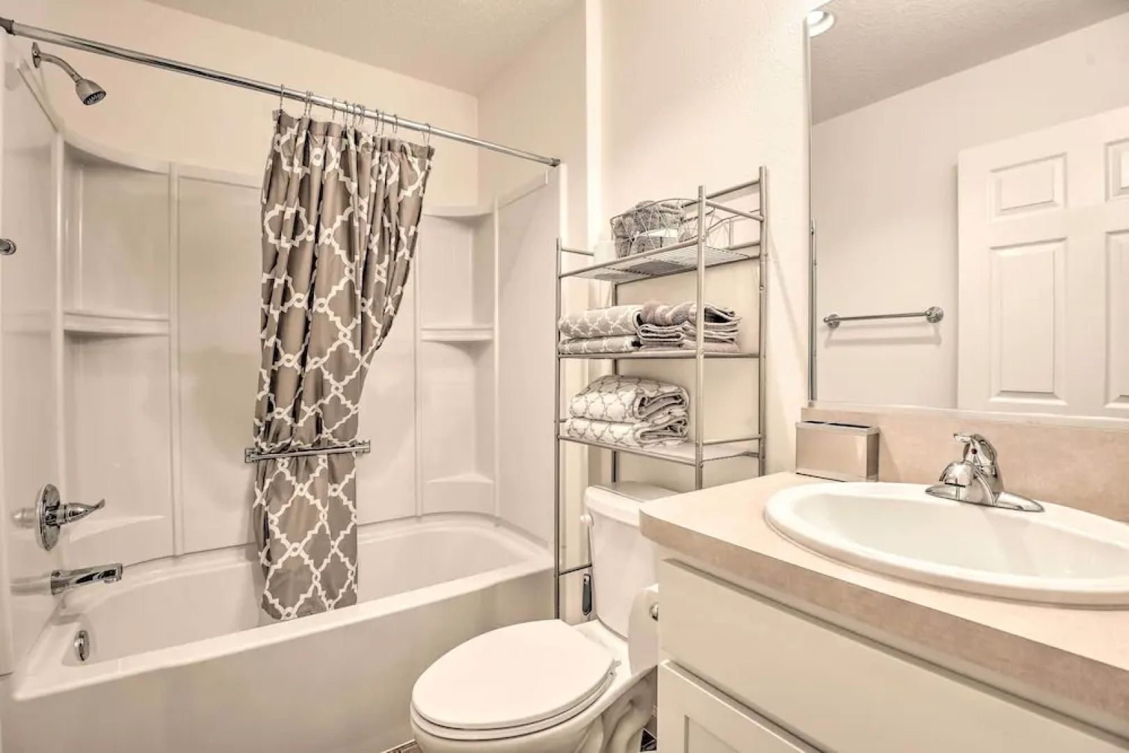 Quiet Home in The Villages w/ Pool Access!