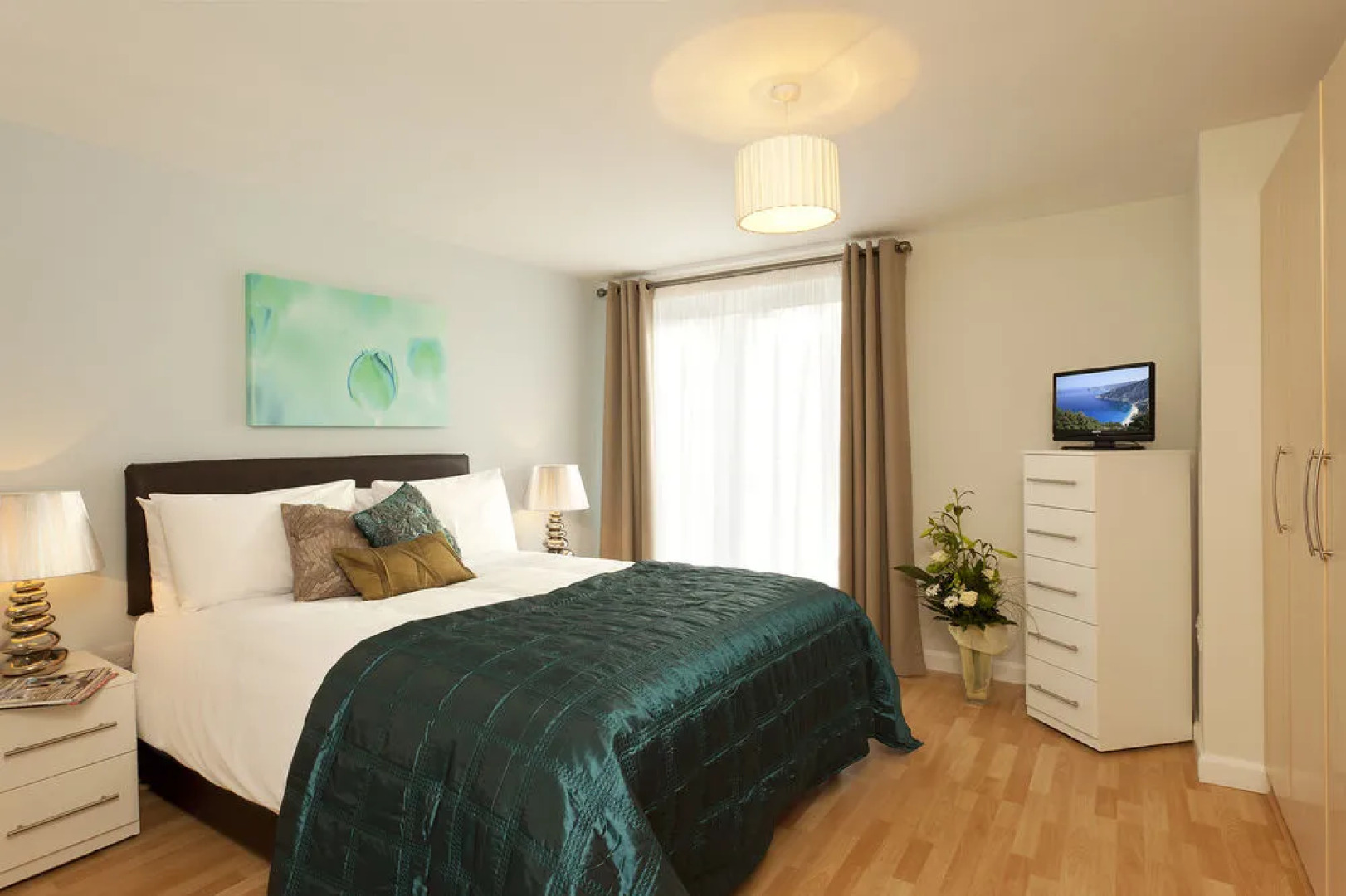 SACO Bracknell - Summer Place