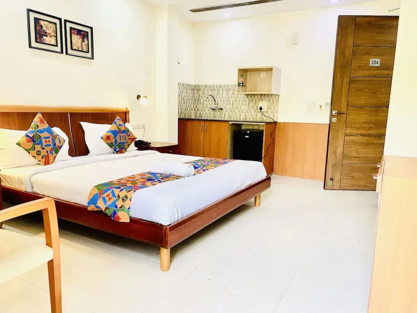 Qotel Hotel Noida Sector 51