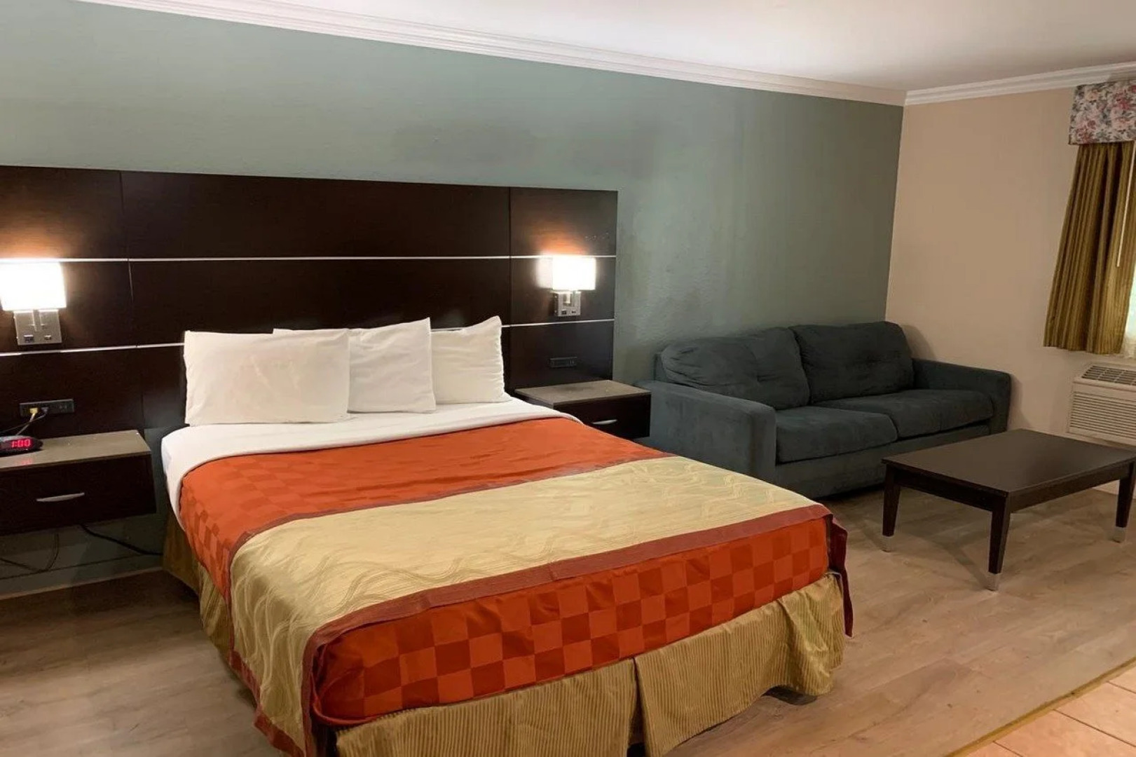 Olive Tree inn & Suites