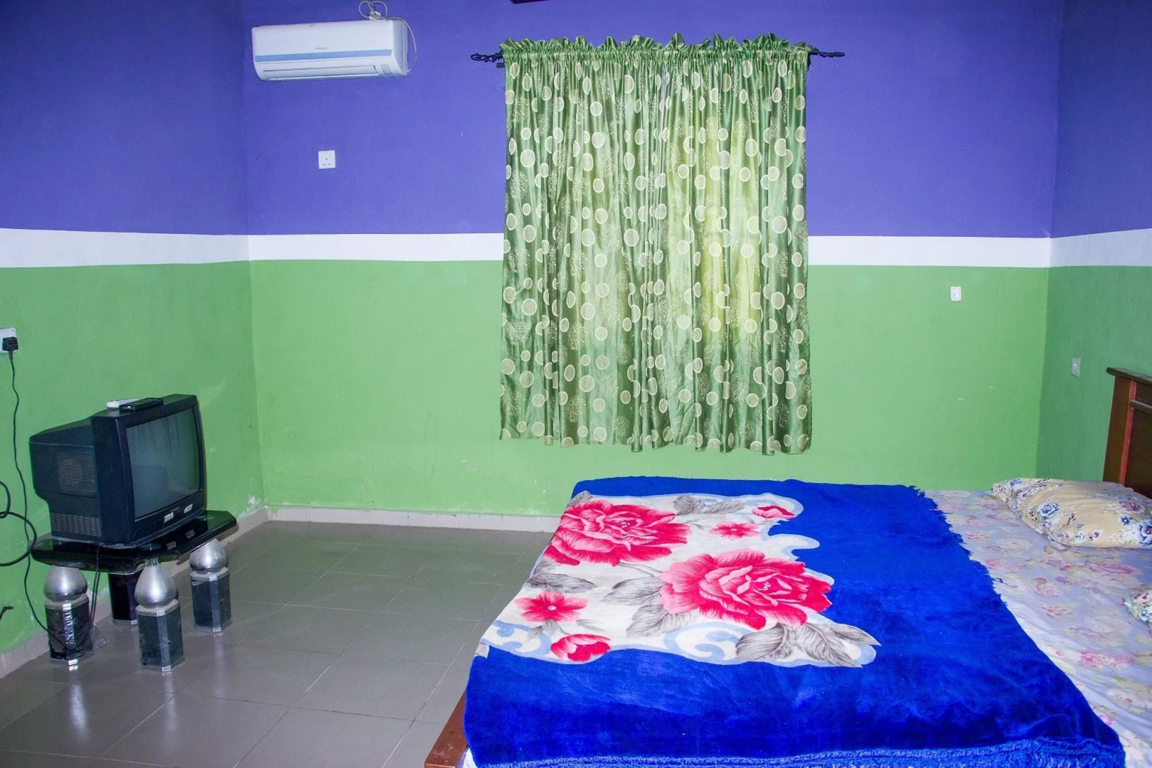 Exclusive Relaxation Place & Bar