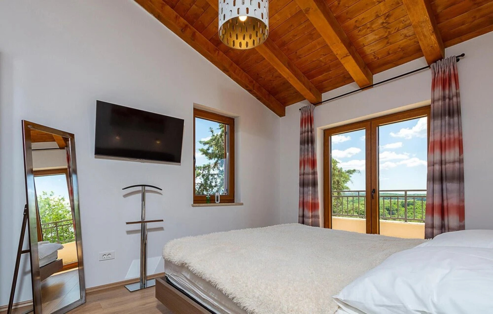 Amazing Home in Vizinada With 3 Bedrooms, Wifi and Outdoor Swimming Pool