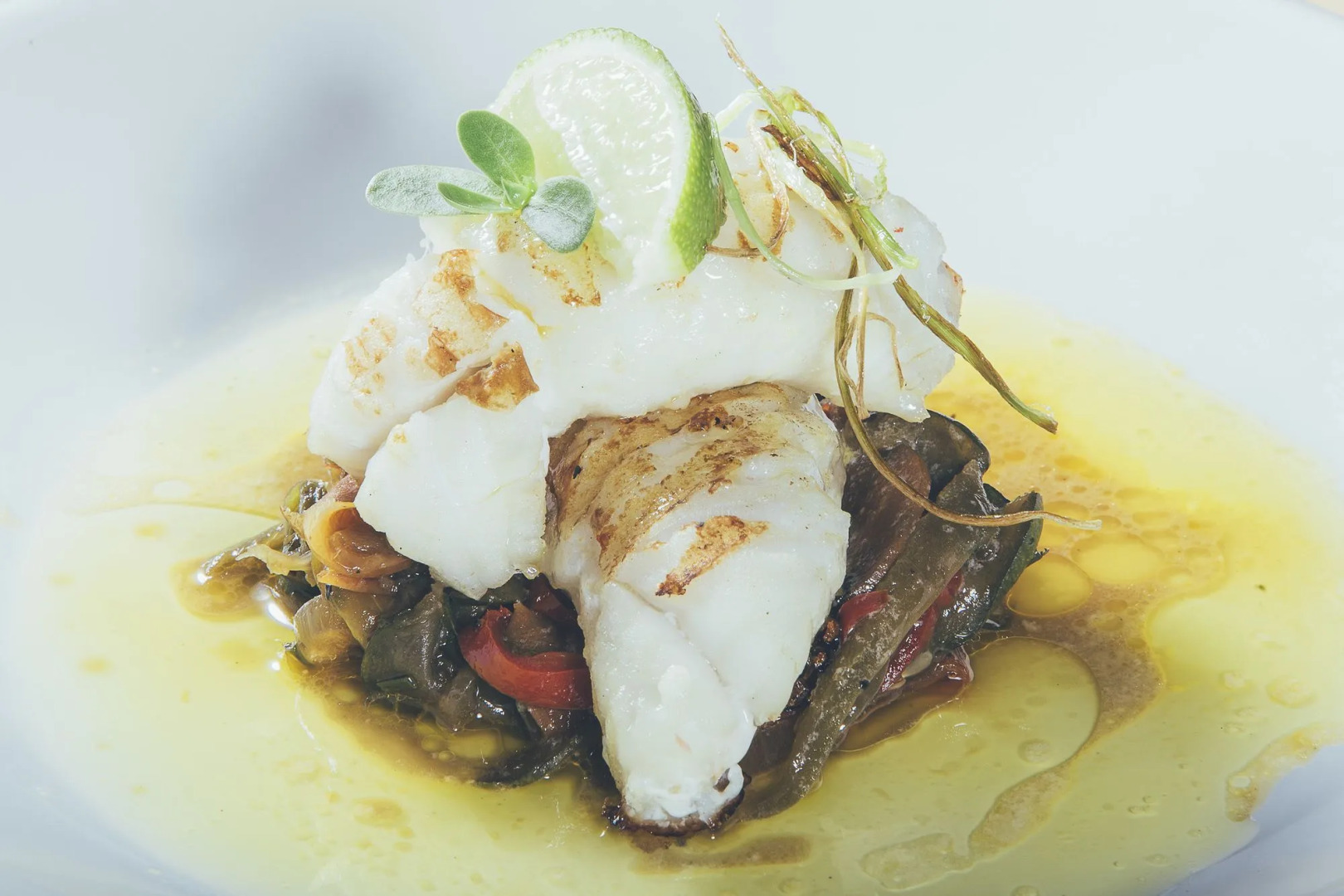 White Exclusive Suite & Villas