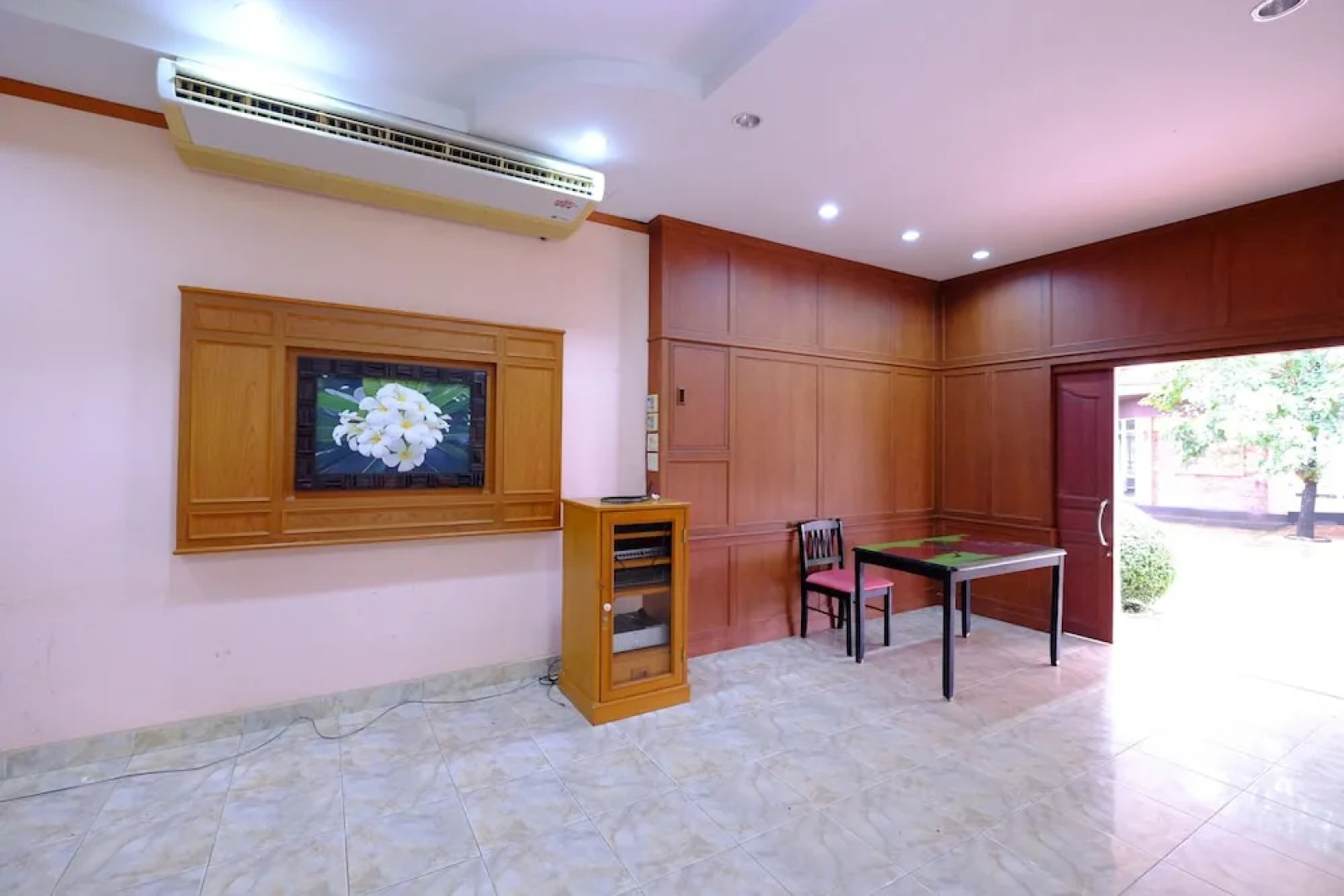 Chomdao Hotel & Resort