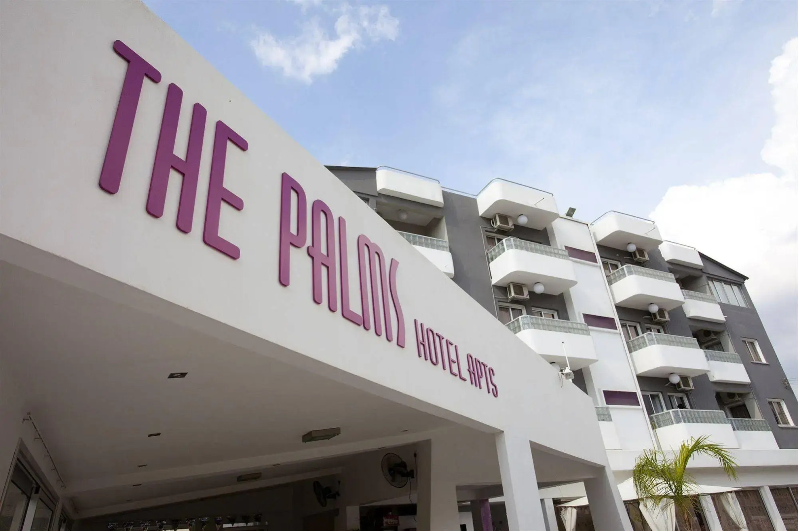 The Palms Hotel Apartments