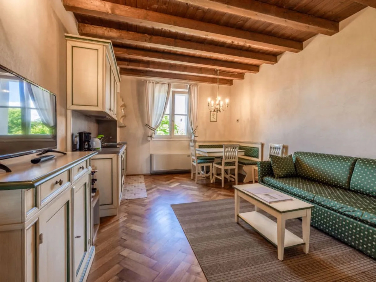 Villa Vitas (SSL100)