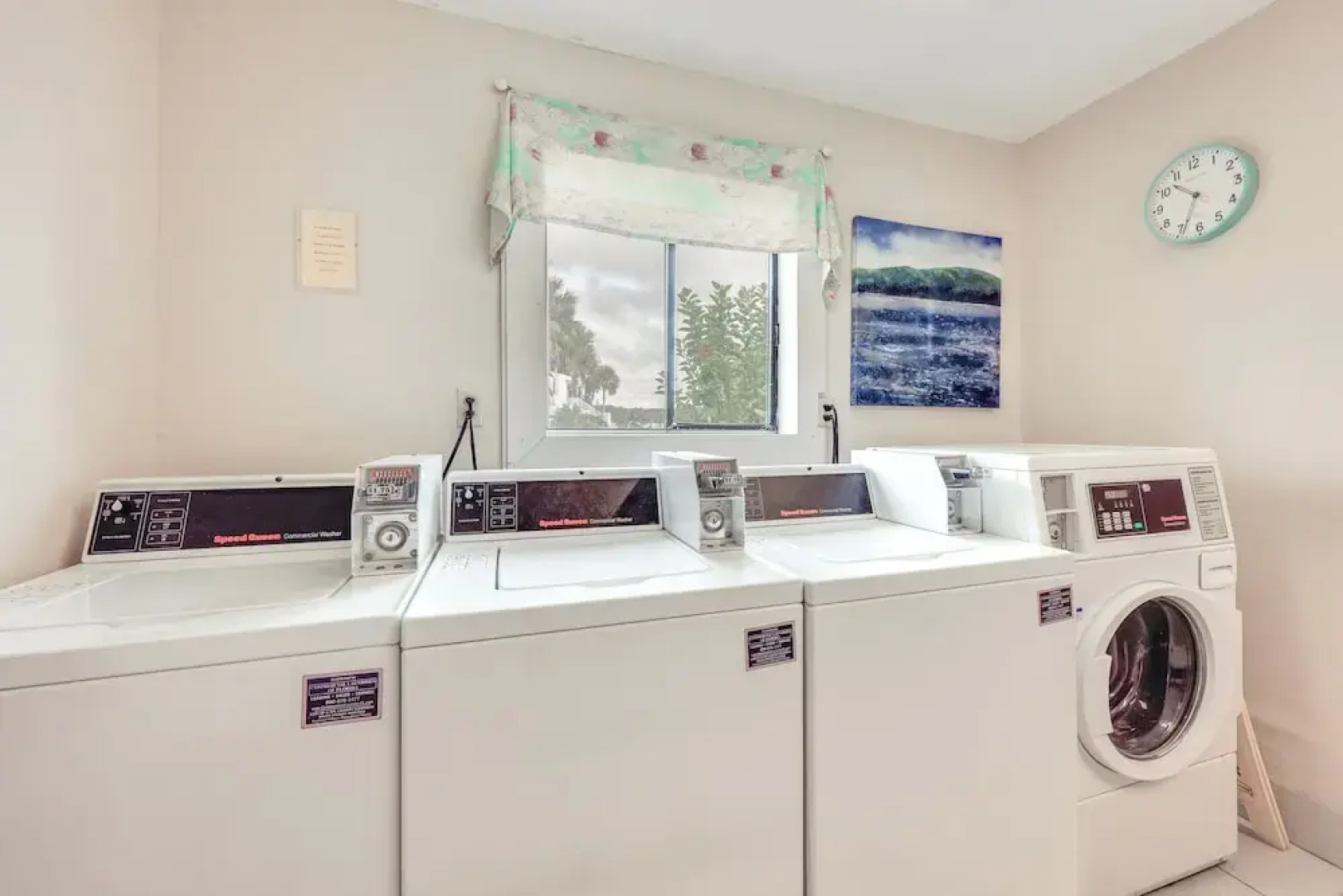 Riverfront Weleka Condo w/ Dock & Pool Access