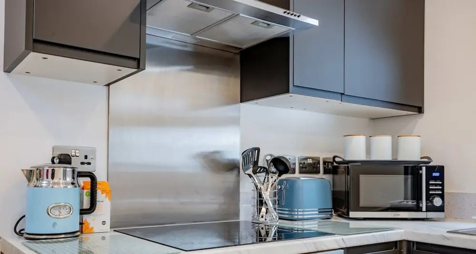 Host Stay Croydon Road Abode