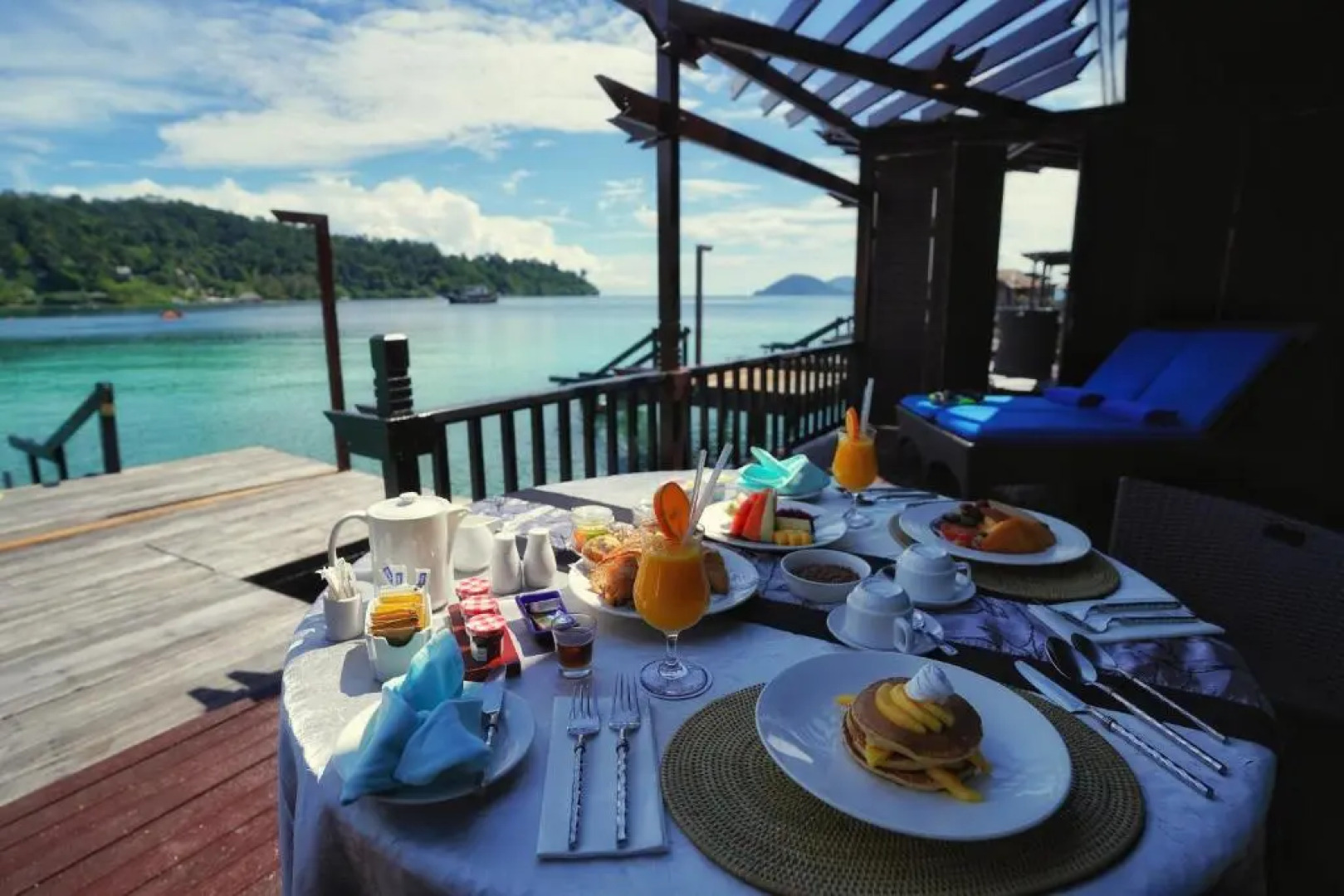 Gayana Marine Resort