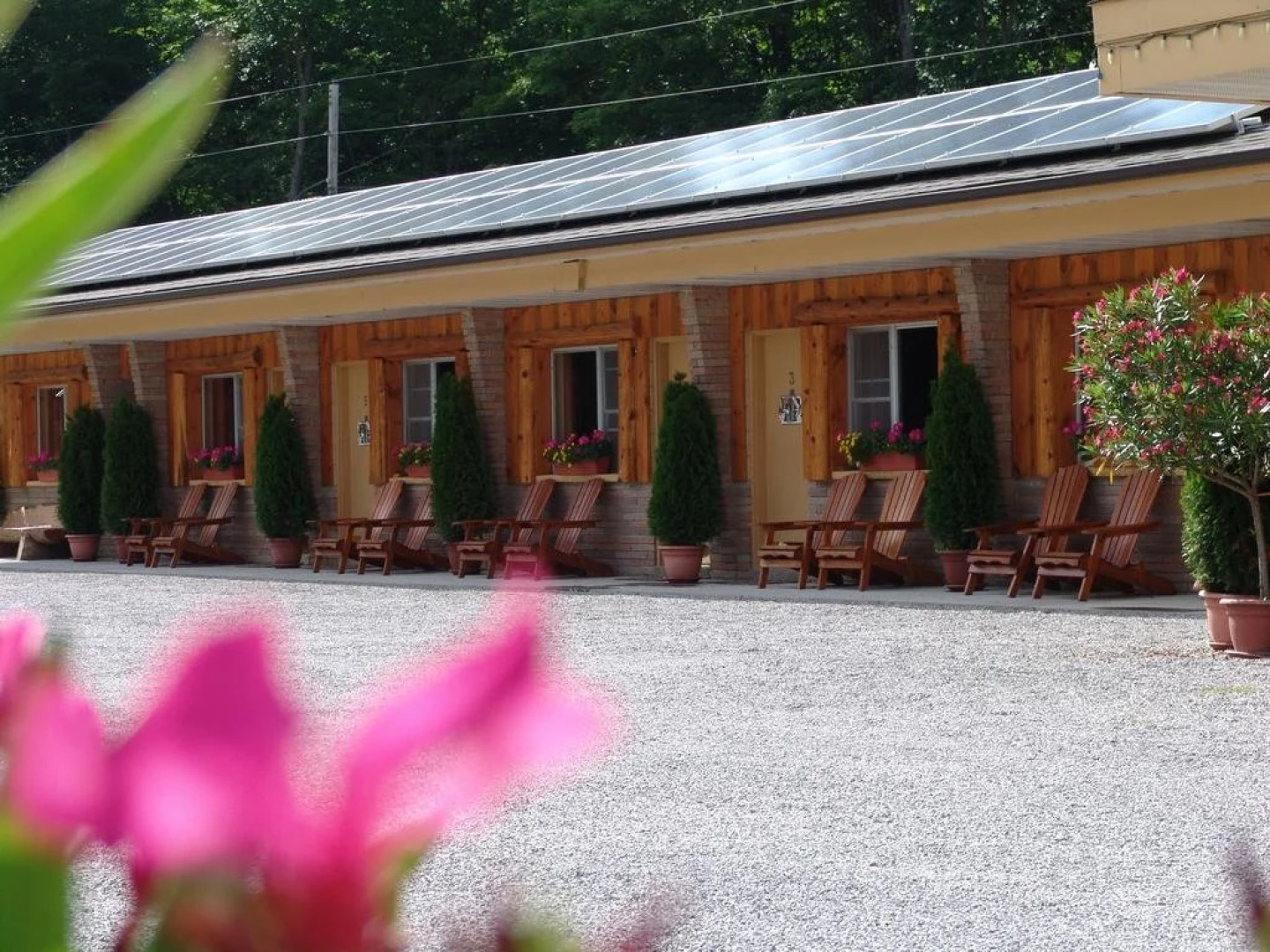 The Highlands Motel & Lodge