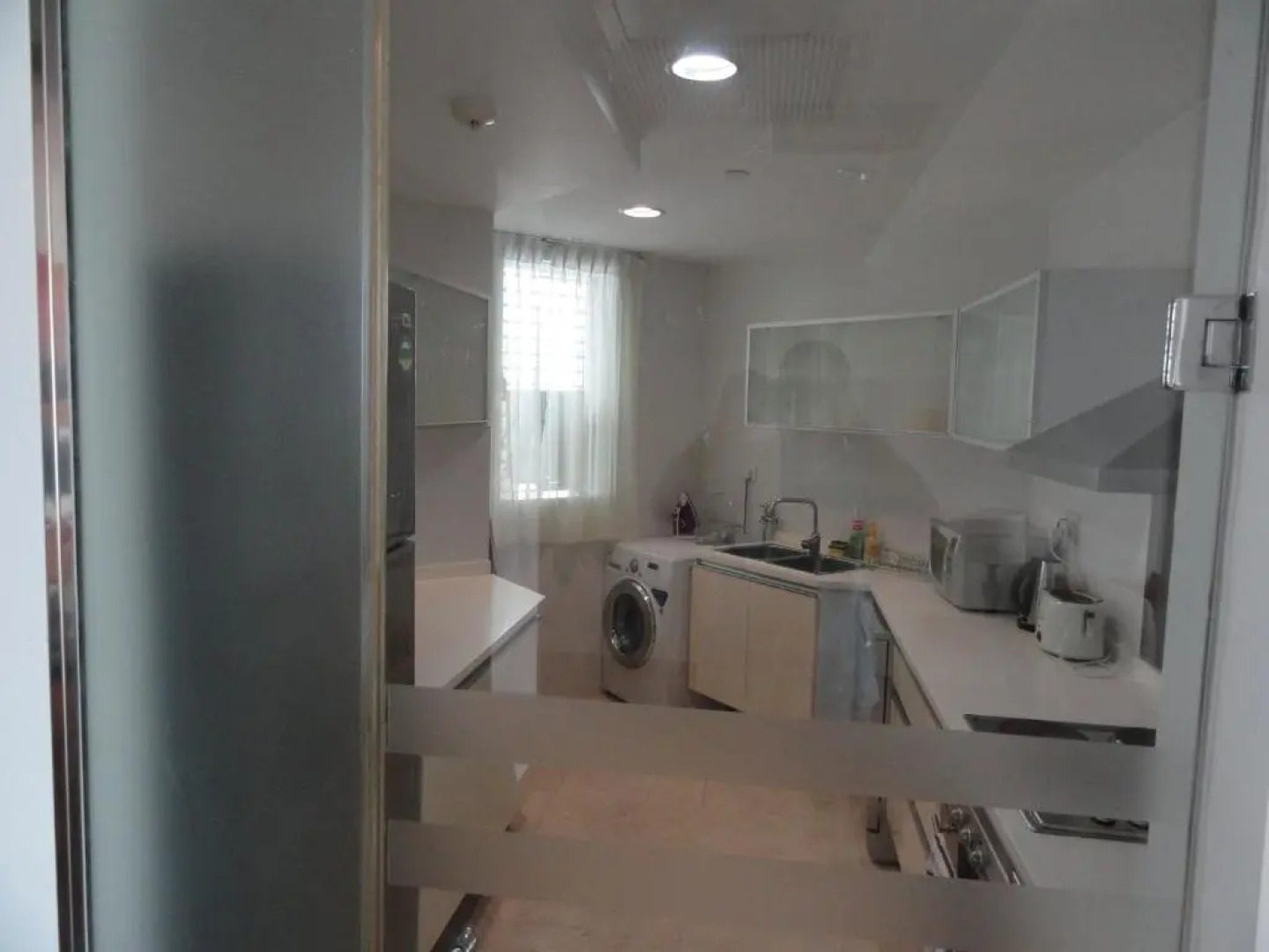 Sea View Monarch Apartment located within Cinnamon Grand Hotel Complex