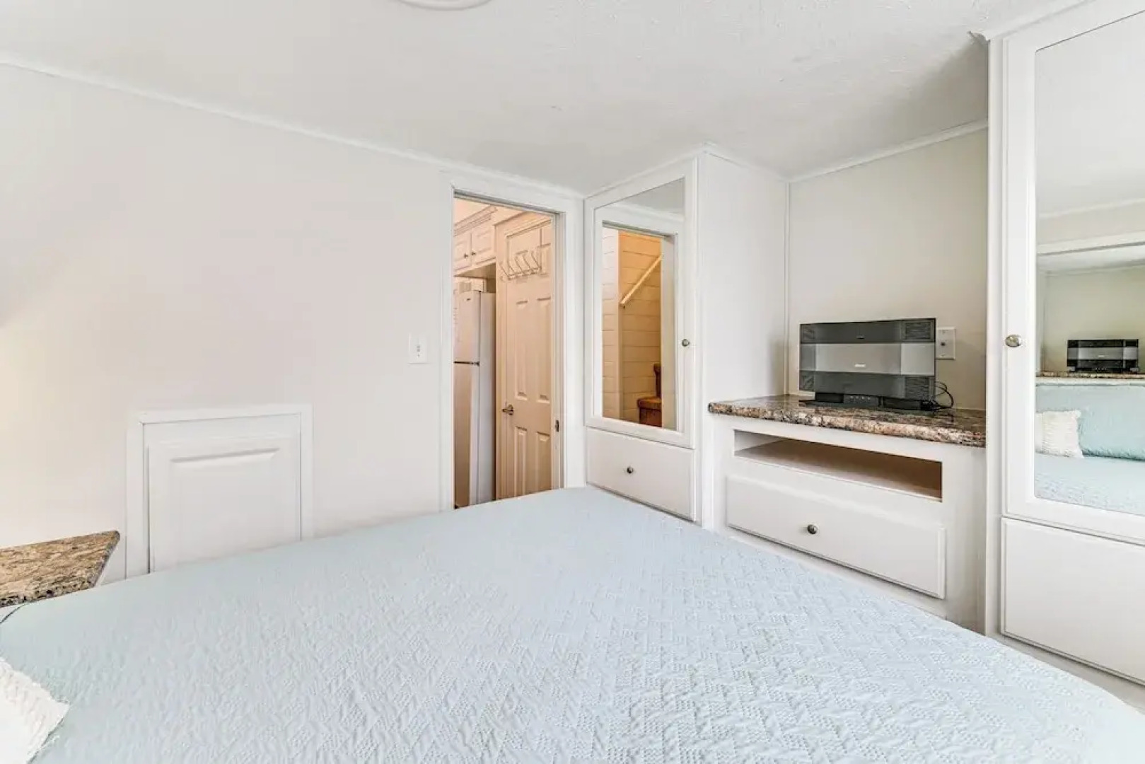 Pool Access + Views: Serene Cottage at Lake Norman