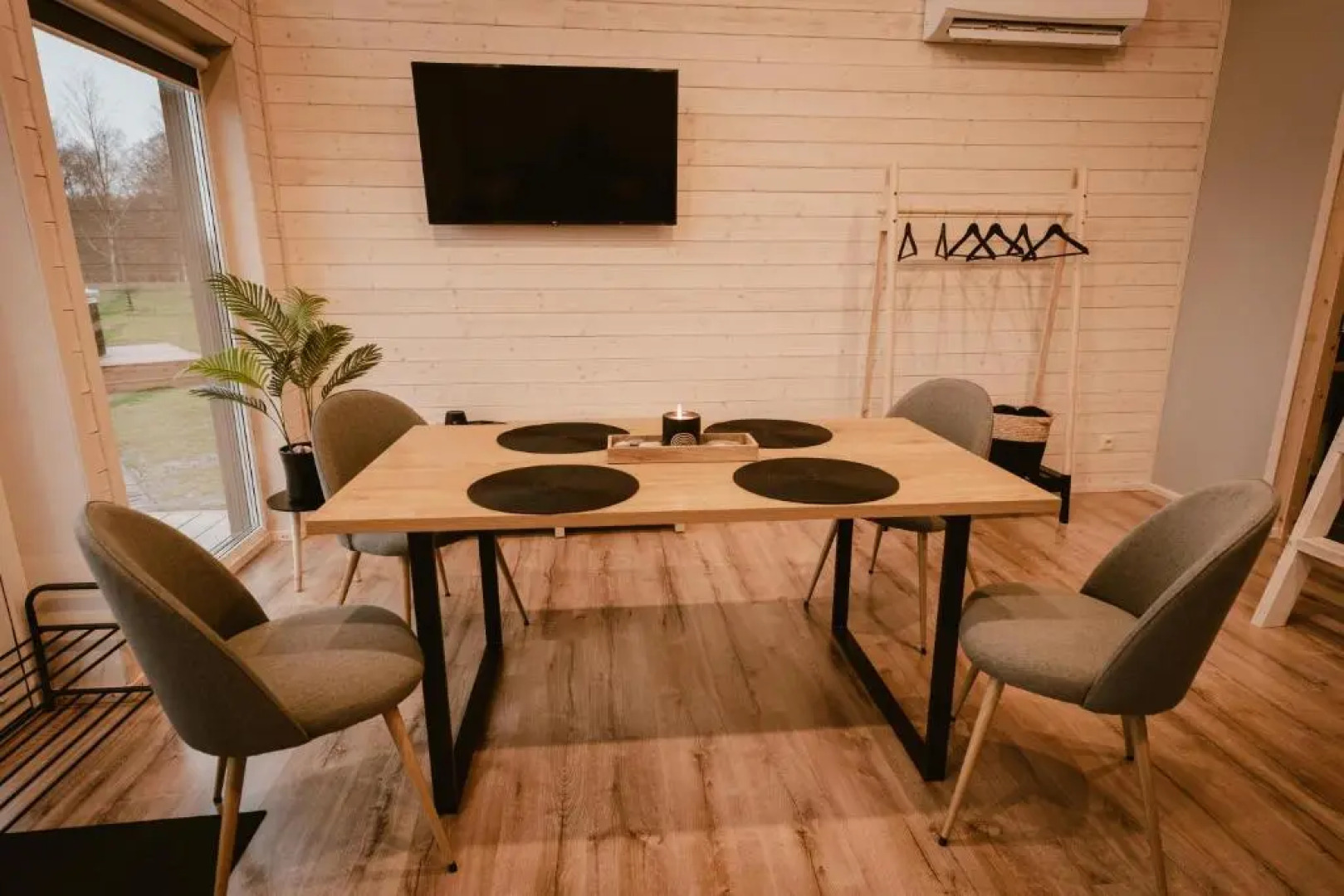 Seashore Holiday House