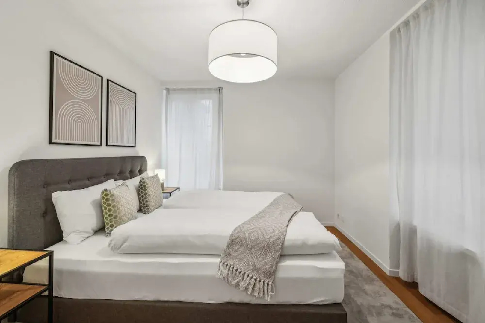 Modern 2 Bdr-flat top Location