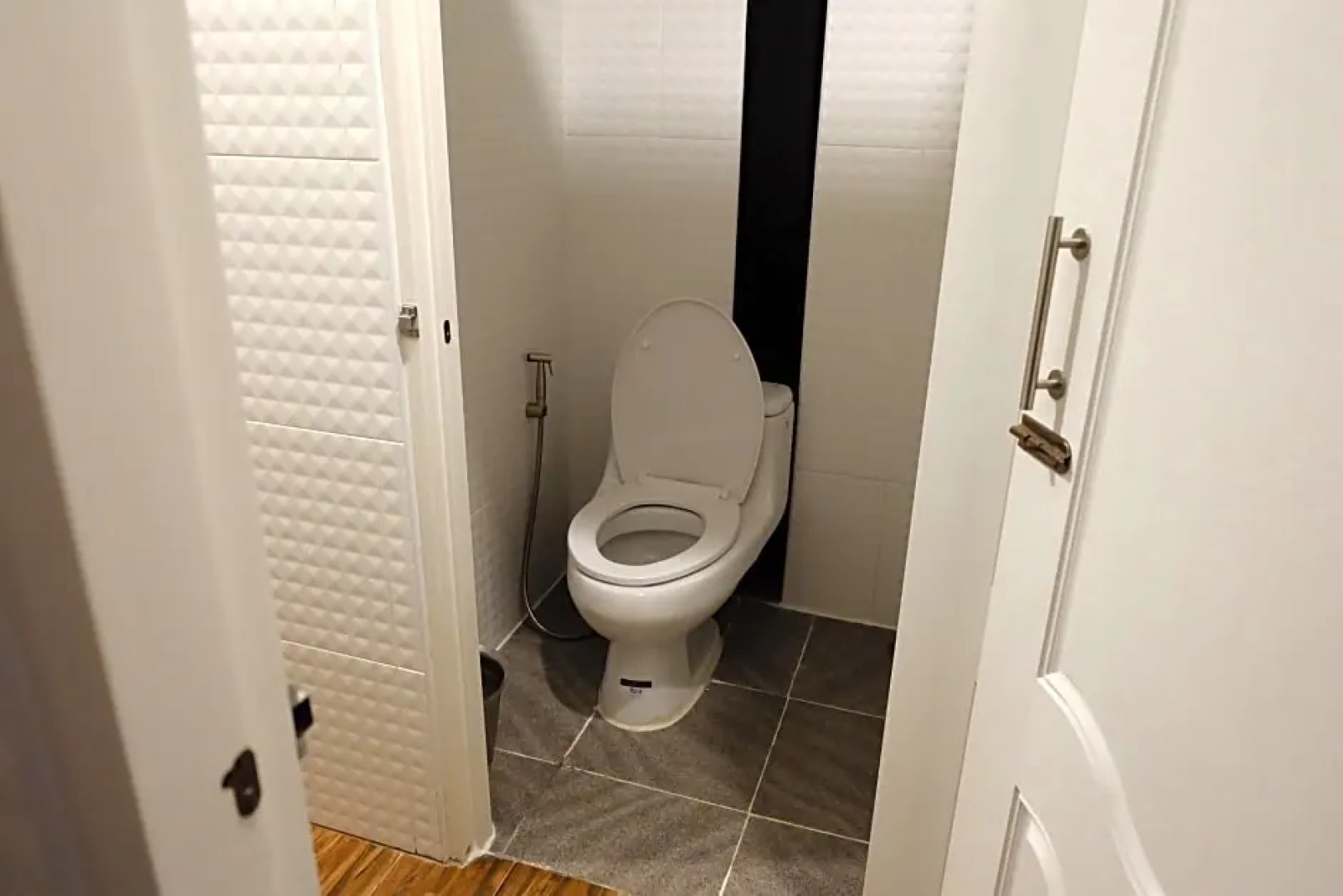 Lipe - Bloom Cafe and Hostel